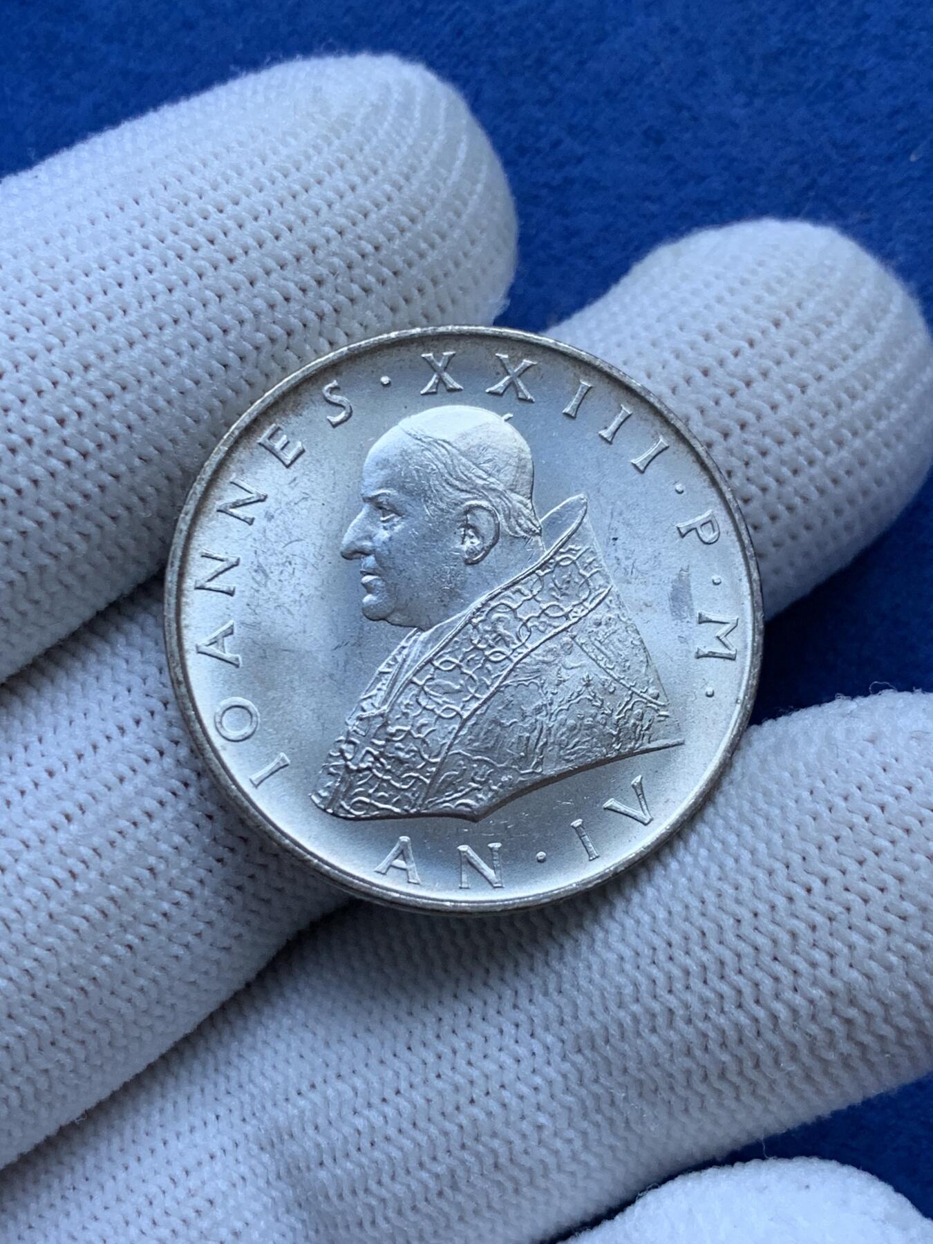 《竞宝斋》第293场- 周日，周一  2场连拍 （全场包邮） 梵蒂冈 1962年 500里拉 银币 原味车轮光 发行量仅有三万枚