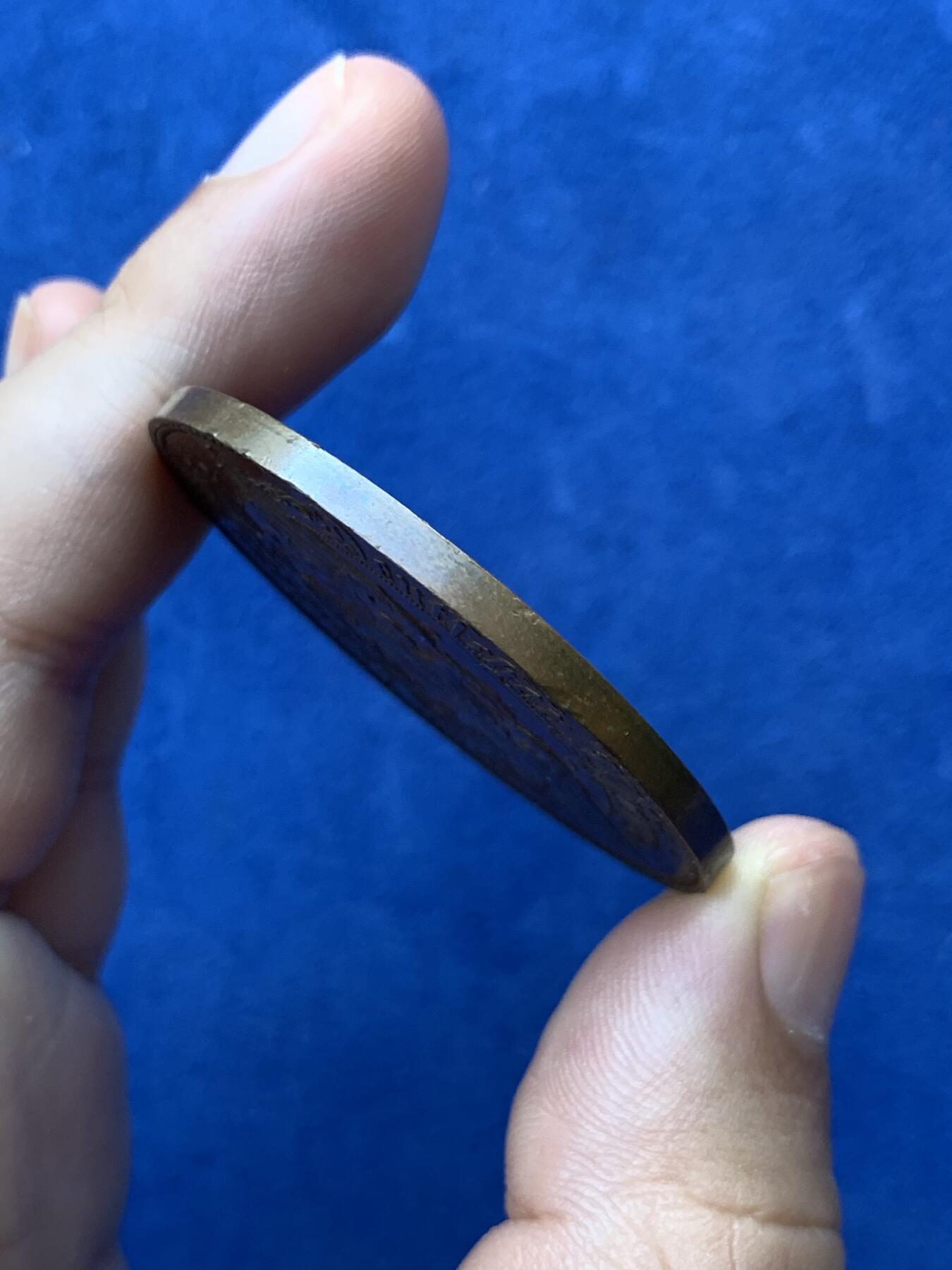 《竞宝斋》第293场- 周日，周一  2场连拍 （全场包邮） 1895年德国法兰克福 保险公司成立50周年大铜章 直径45mm 重量34.6g 鲁尔作品