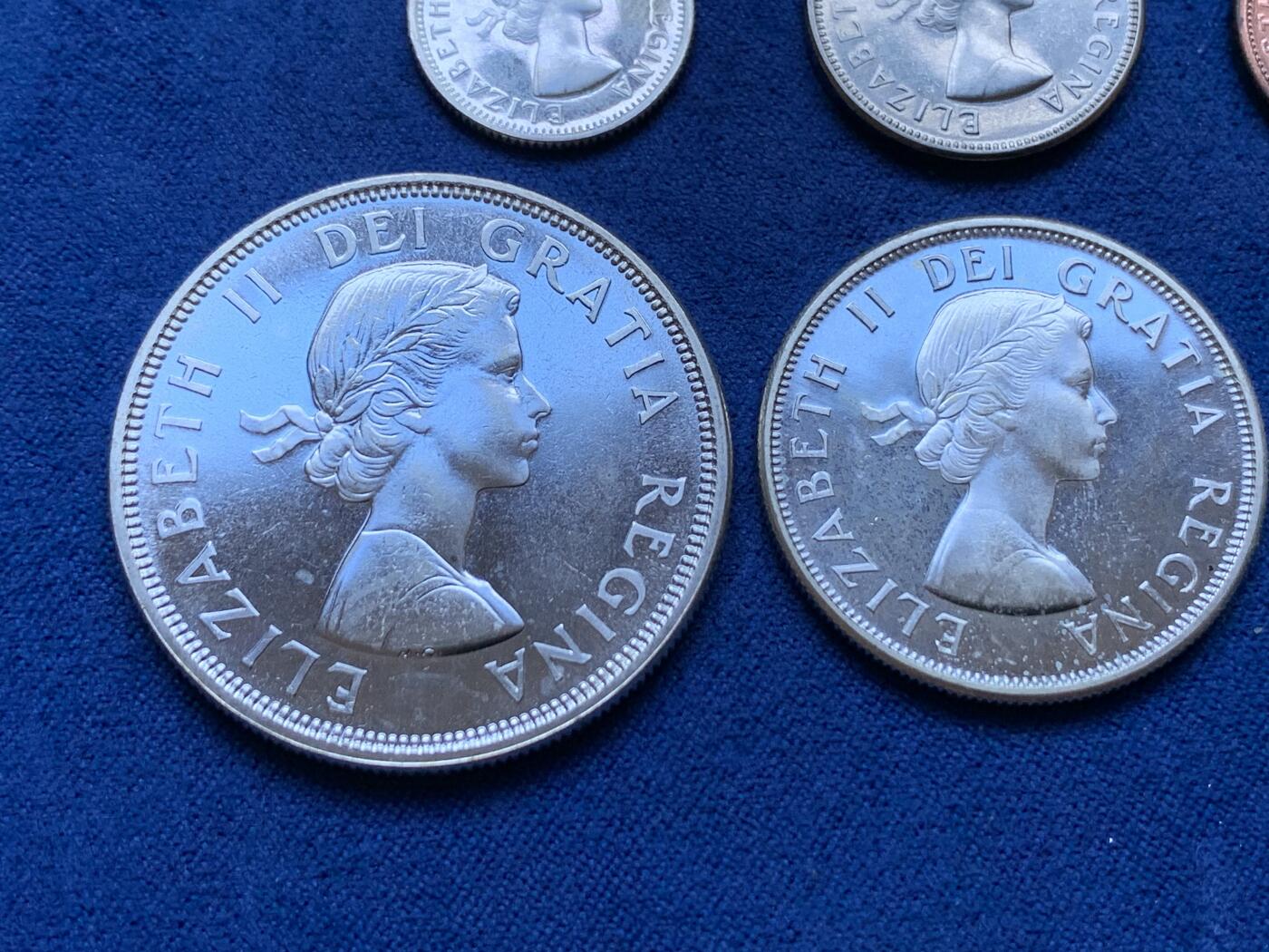 《竞宝斋》第293场- 周日，周一  2场连拍 （全场包邮） 加拿大1964银套币 四银 状态极好