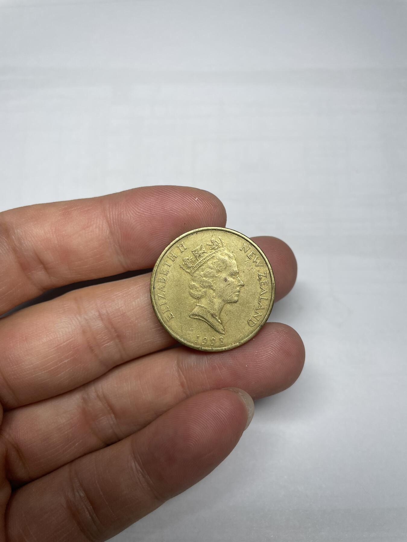 每日一拍，2024年集古藏今外币拍卖第十二期-第1场—（总第111拍），新一期拍卖开始了 1998年新西兰2元