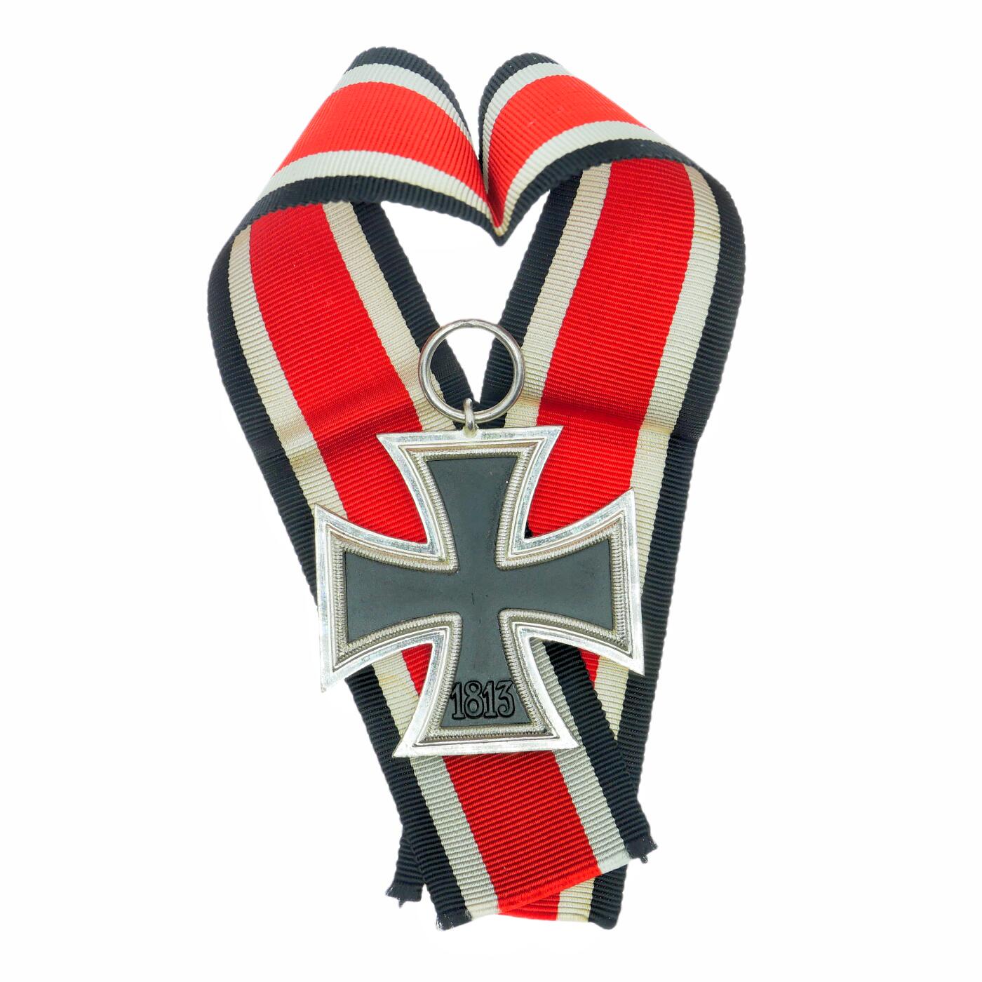 勋章奖章交易所8月4日拍卖 3厂，德国1957版二级铁十字EK2，极品三片式