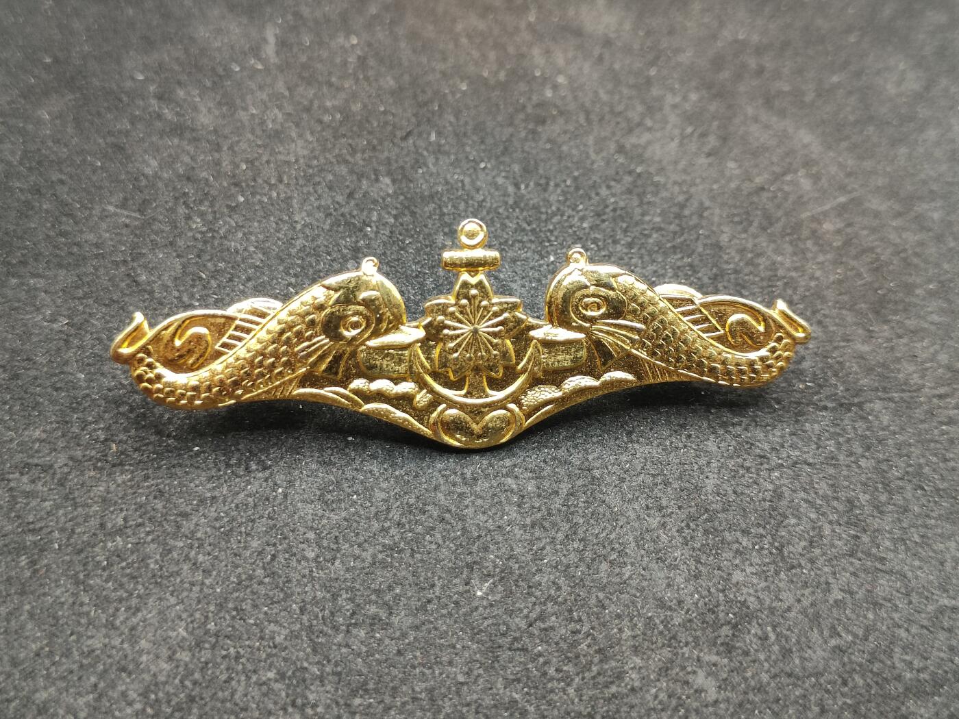 全场0元起拍 第179期 咸鱼国勋章拍卖专场 8月4日（周日）下午6：00开始 日本海自潜艇章