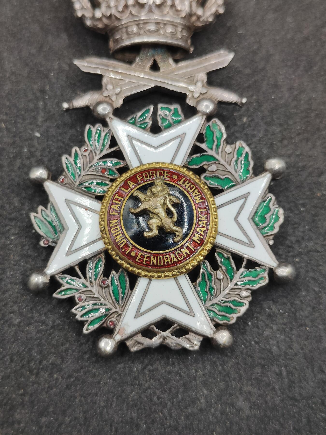 全场0元起拍 第179期 咸鱼国勋章拍卖专场 8月4日（周日）下午6：00开始 比利时 带剑军事版奥利波德勋章 银制