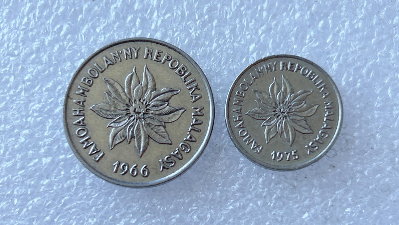 第一海外回流一元起拍收藏 散币专场 第105期 马达加斯加1-5法郎硬币2枚