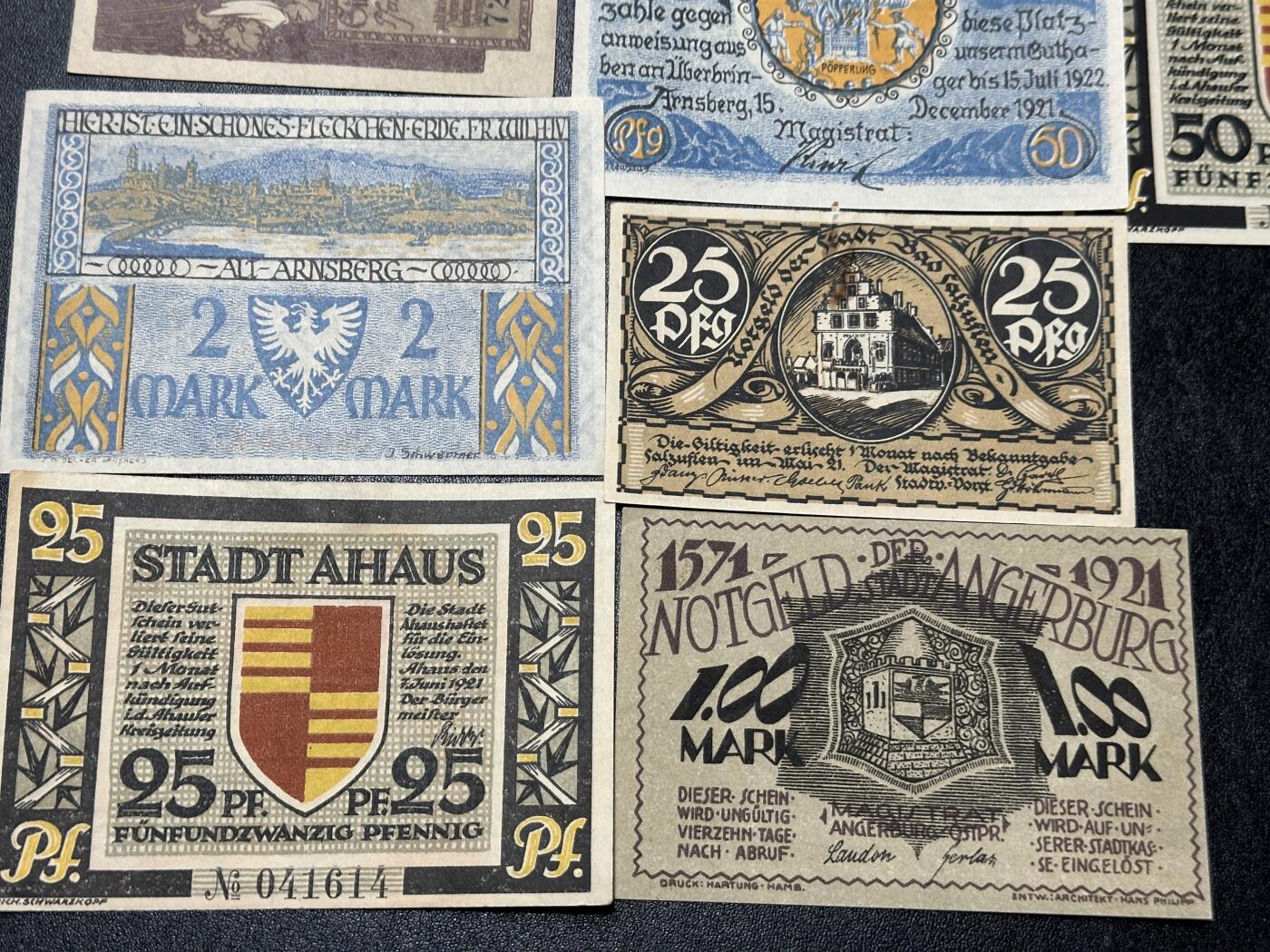 外币专场240922第十二场 德国紧急状态纸币，12张一起，基本全新，个别有瑕疵。