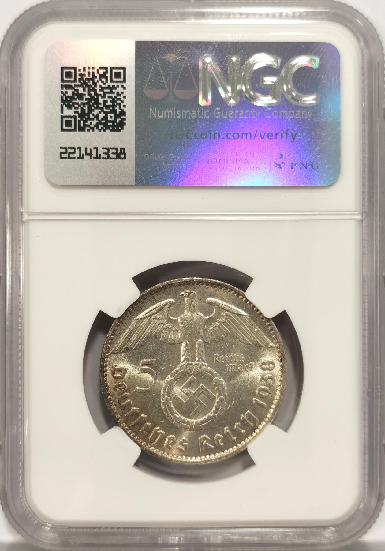博洋堂世界钱币拍卖第086期（全场包邮） NGC 1938J 德国1938J兴登堡5马克，第一次见月牙五彩，币面看不出清洗痕迹，可砸盒重评