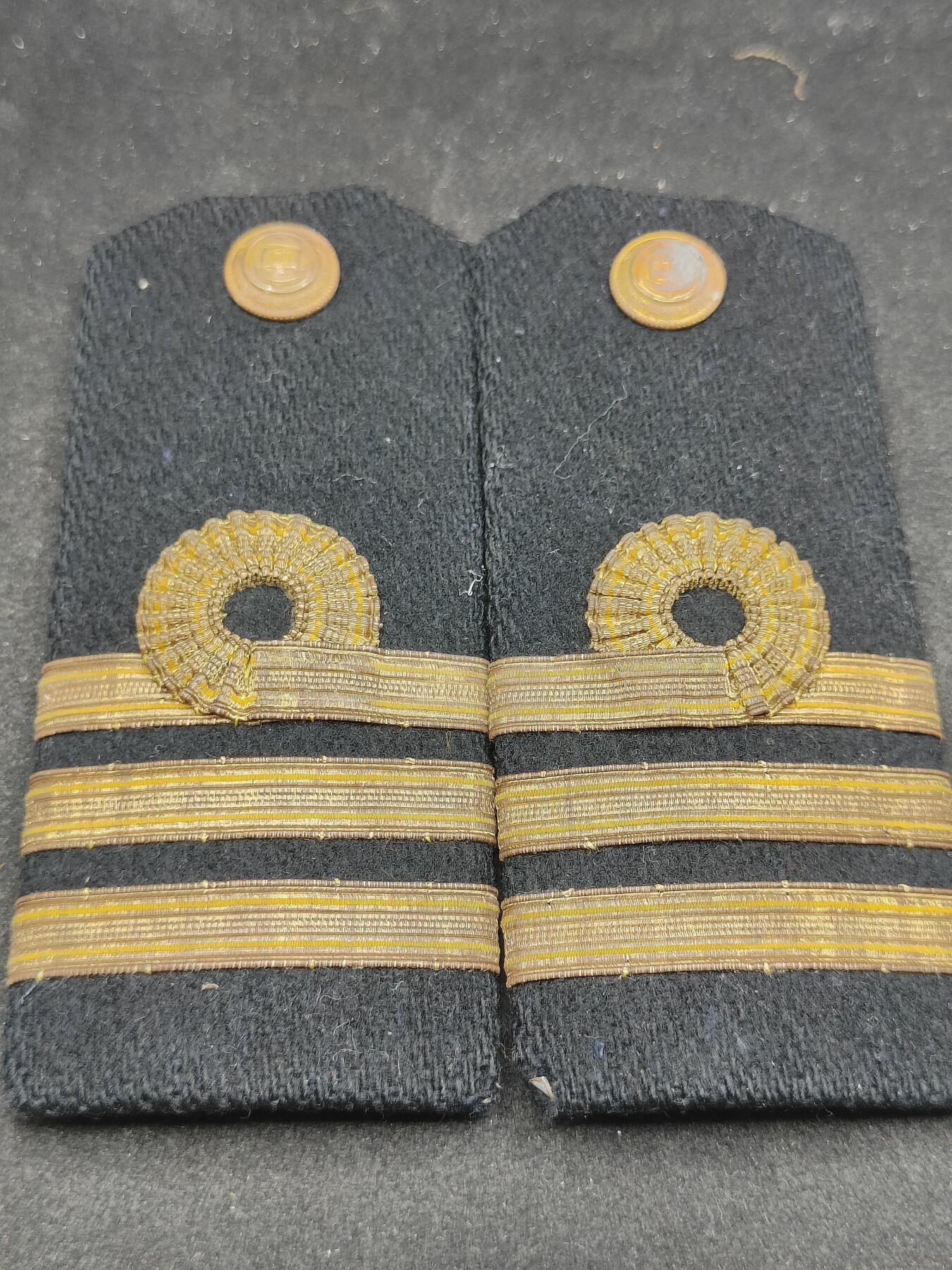 全场0元起拍 第179期 咸鱼国勋章拍卖专场 8月4日（周日）下午6：00开始 日本早期商船肩章