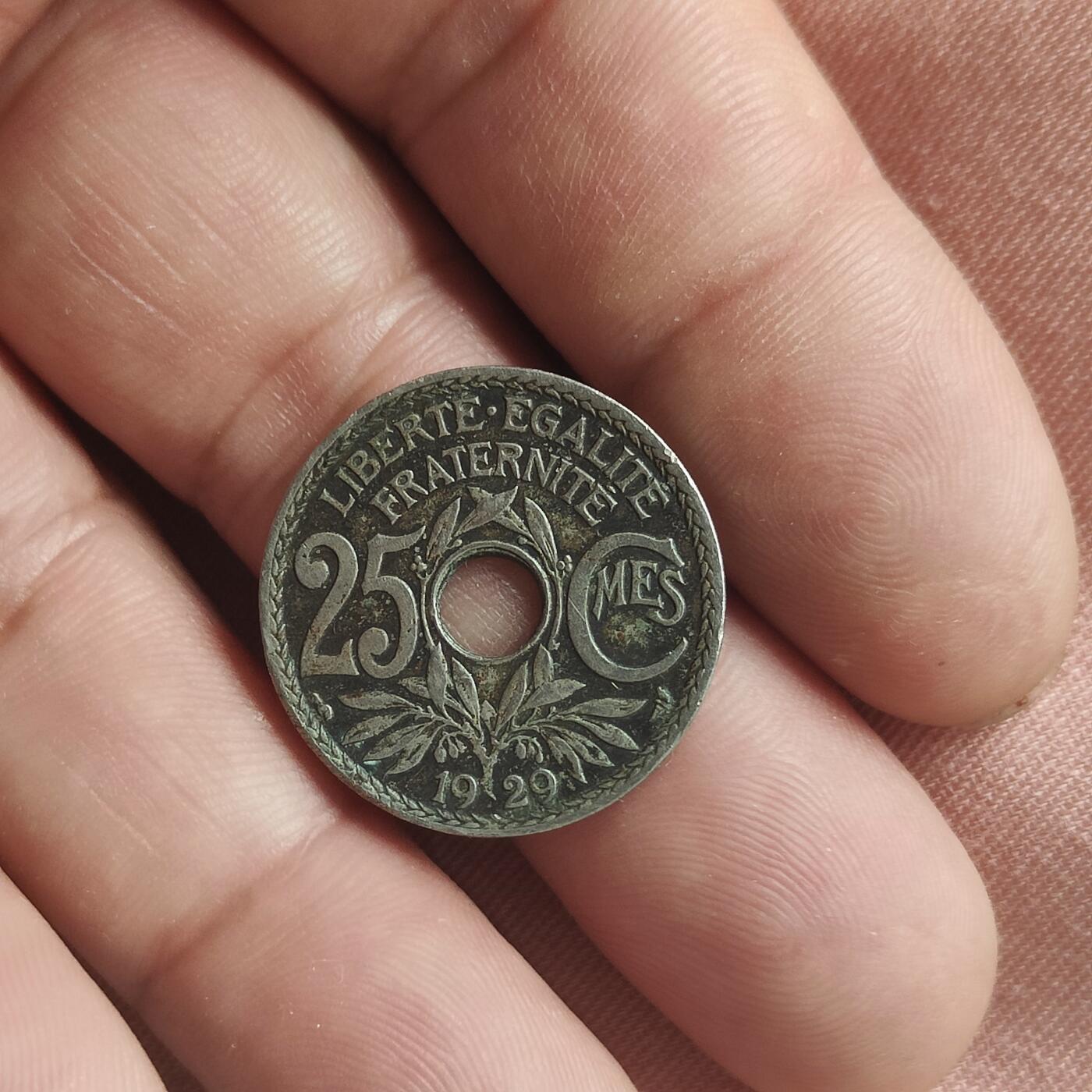 英雄古币捡漏专场第一期无押金可累计捡漏，全场50包邮，偏远地区除外。 法国