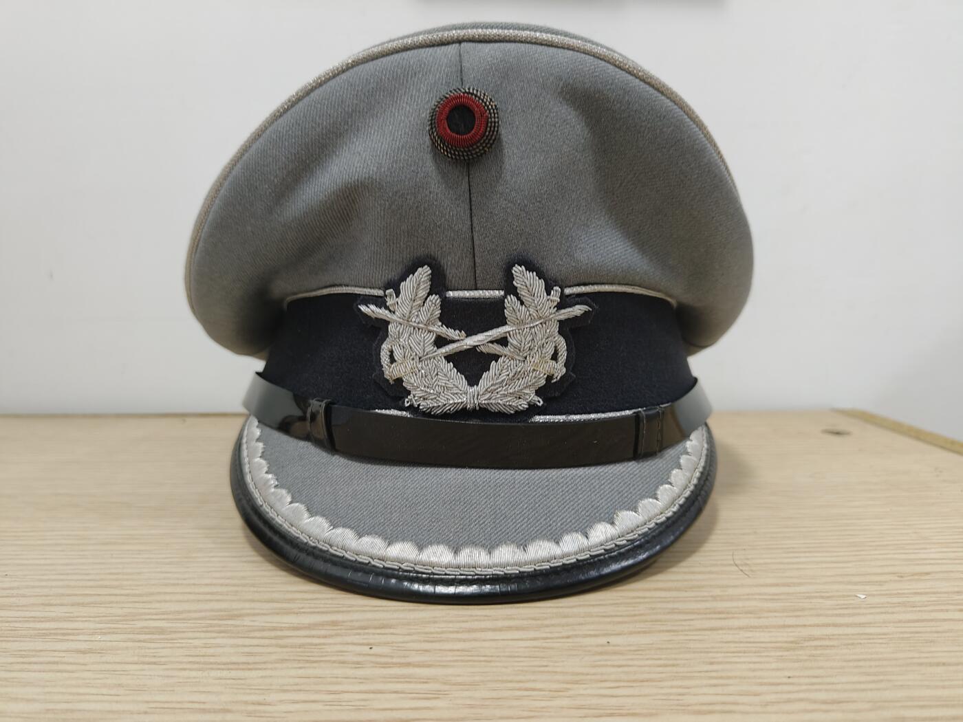 全场0元起拍 第179期 咸鱼国勋章拍卖专场 8月4日（周日）下午6：00开始 西德陆军尉官大檐帽 57CM