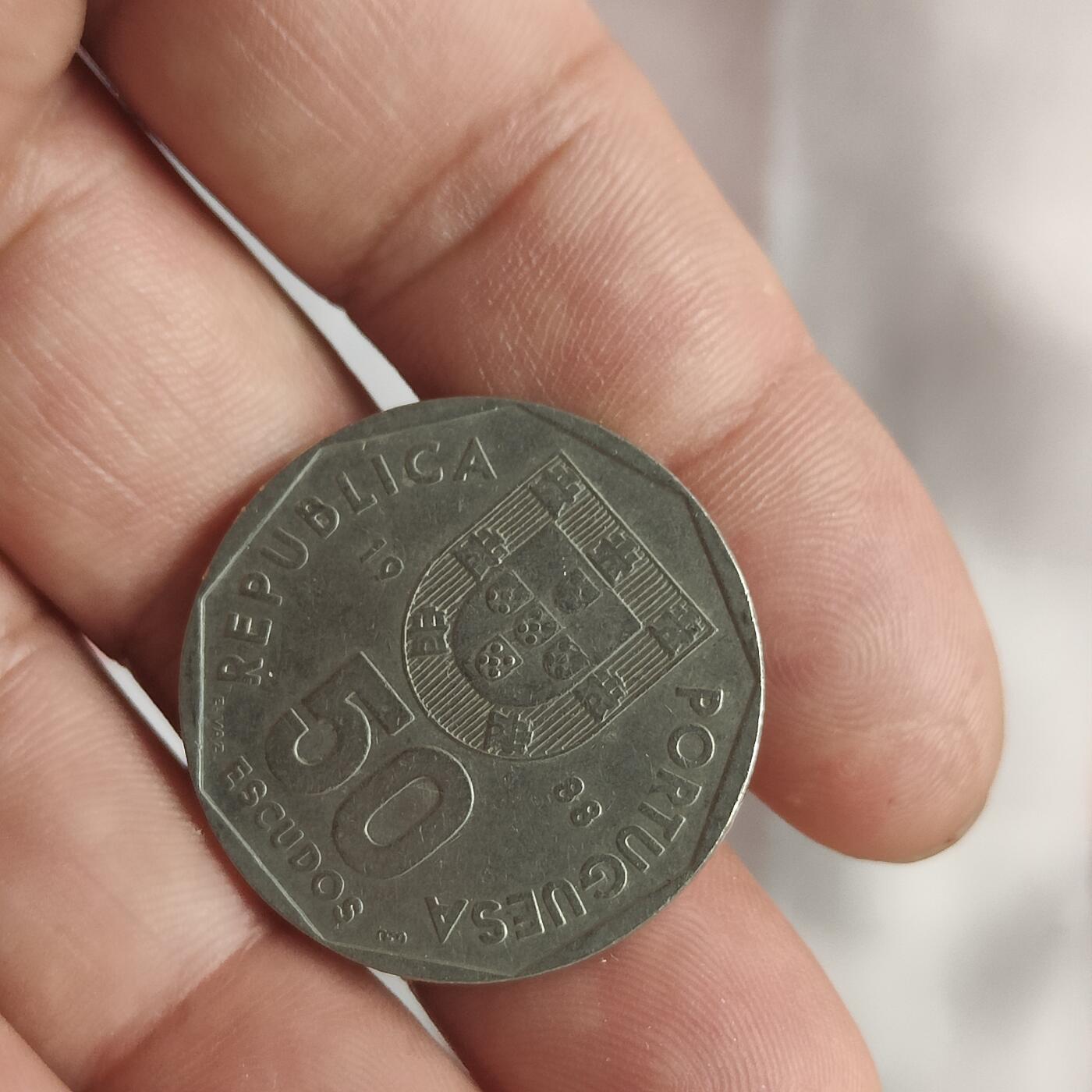英雄古币捡漏专场第一期无押金可累计捡漏，全场50包邮，偏远地区除外。 葡萄牙