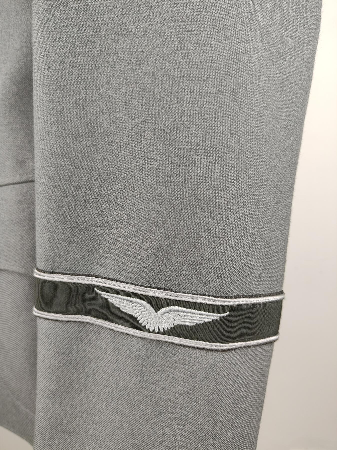 全场0元起拍 第179期 咸鱼国勋章拍卖专场 8月4日（周日）下午6：00开始 西德陆航中尉常服上衣 胸围100 肩宽44 衣长76 袖长63