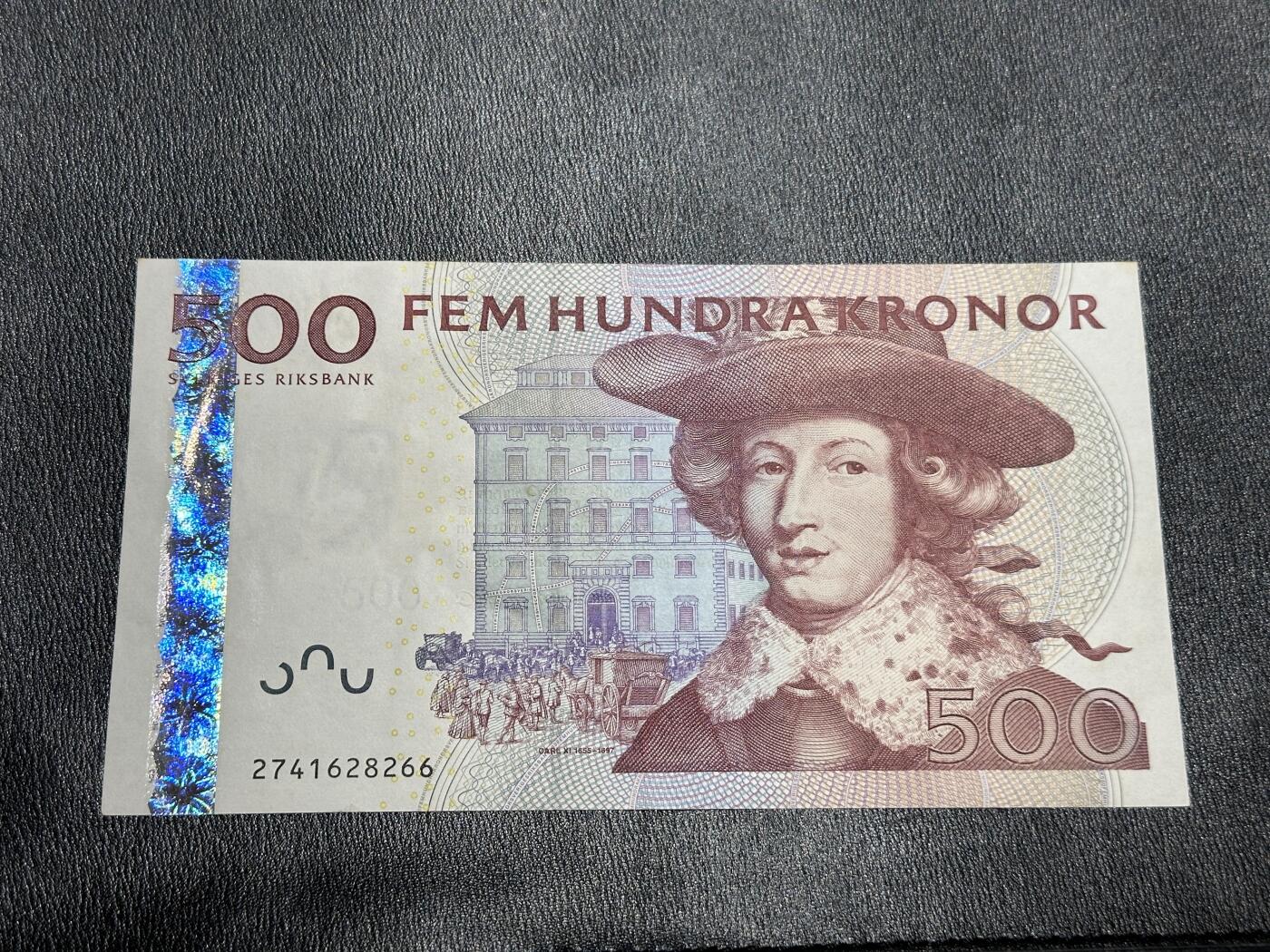 《外钞收藏家》第三百九十七期 瑞典500克朗 UNC- 有压痕和潮