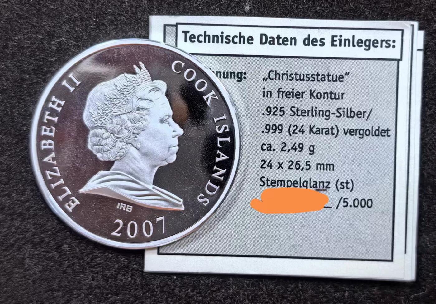 北京马甸外国币专卖微拍第124期，外国金银币专场，陆续上新，欢迎关注  2007年库克岛发行巴西里约热内卢郊区基督雕像立体24k（999）度金（2.49克）银币，重量31.1克，成色：925，