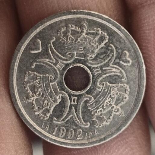 通元堂专场第一期无押金可累计捡漏，全场50包邮，偏远地区除外。 丹麦1992年一克朗三皇冠