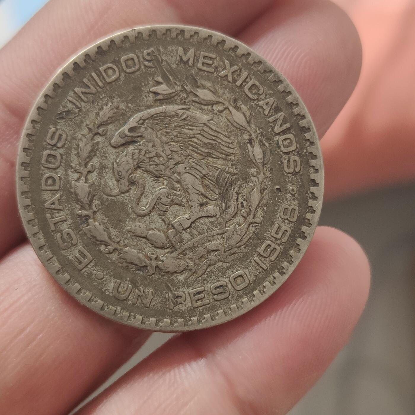 英雄古币捡漏专场第一期无押金可累计捡漏，全场50包邮，偏远地区除外。 墨西哥鹰叼蛇。