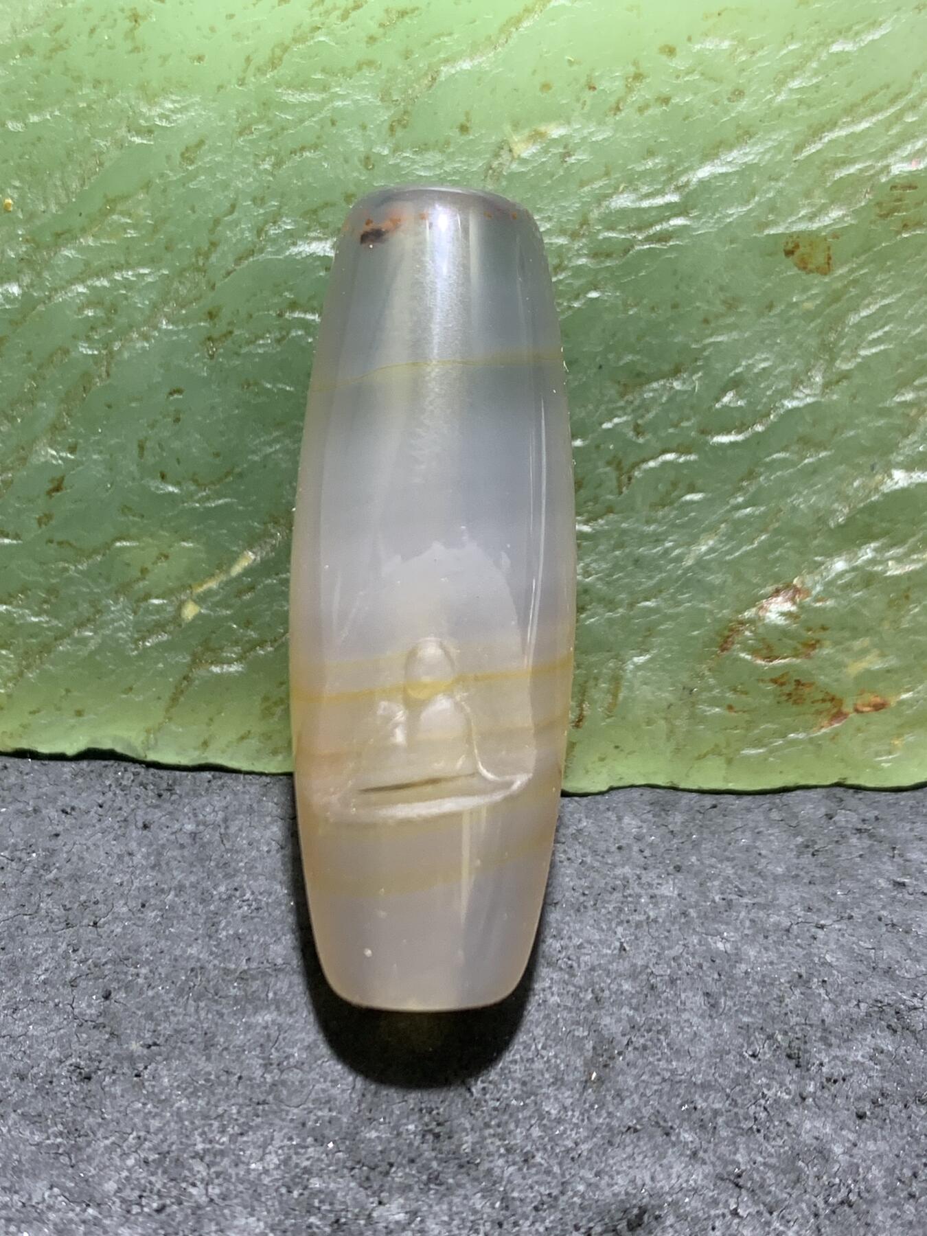 精美亚光高玉化巴西玛瑙手工俏色巧雕无相佛桶珠一个！