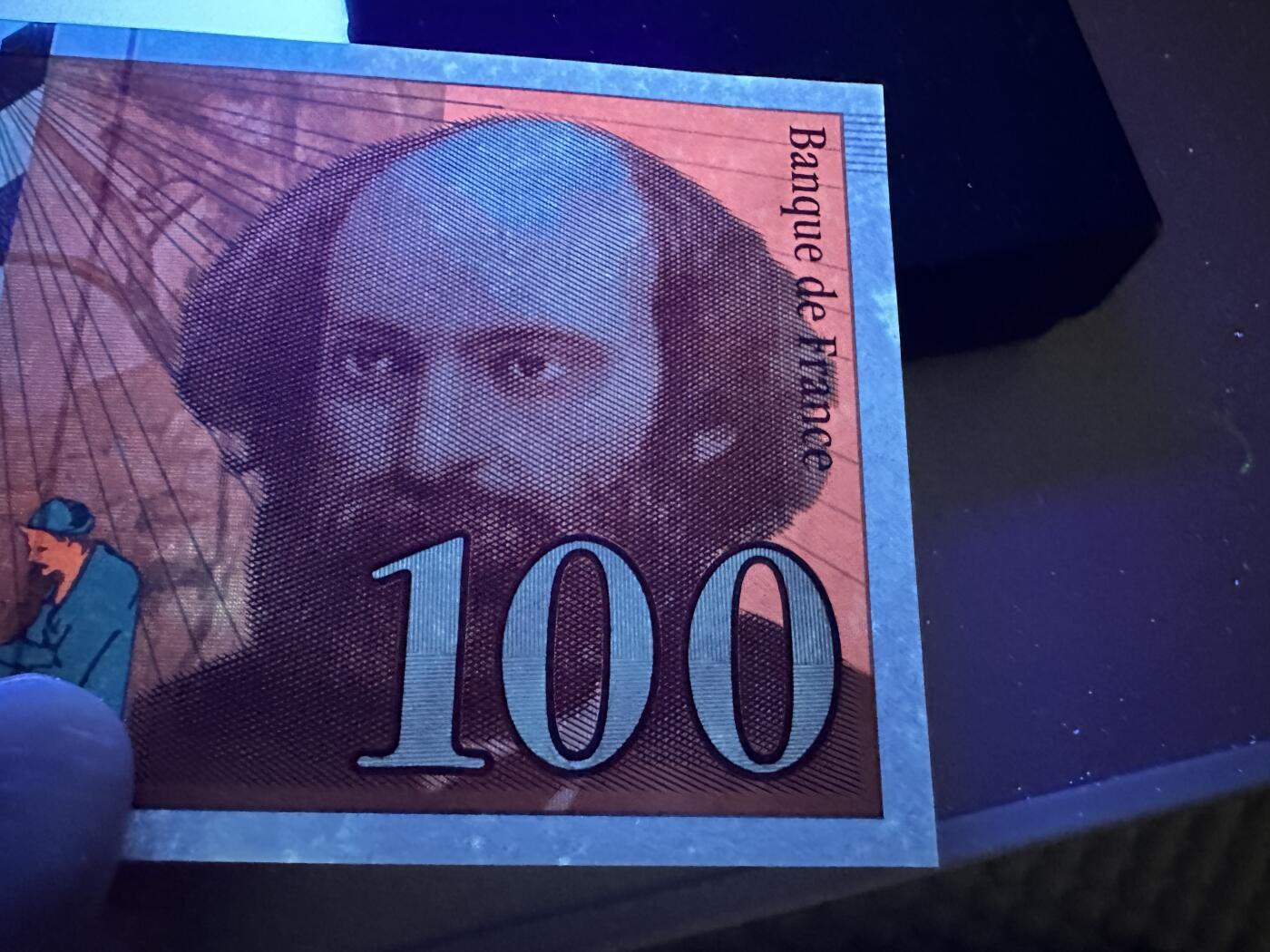 《外钞收藏家》第三百九十七期 1998年法国末版100法郎 UNC- 有潮