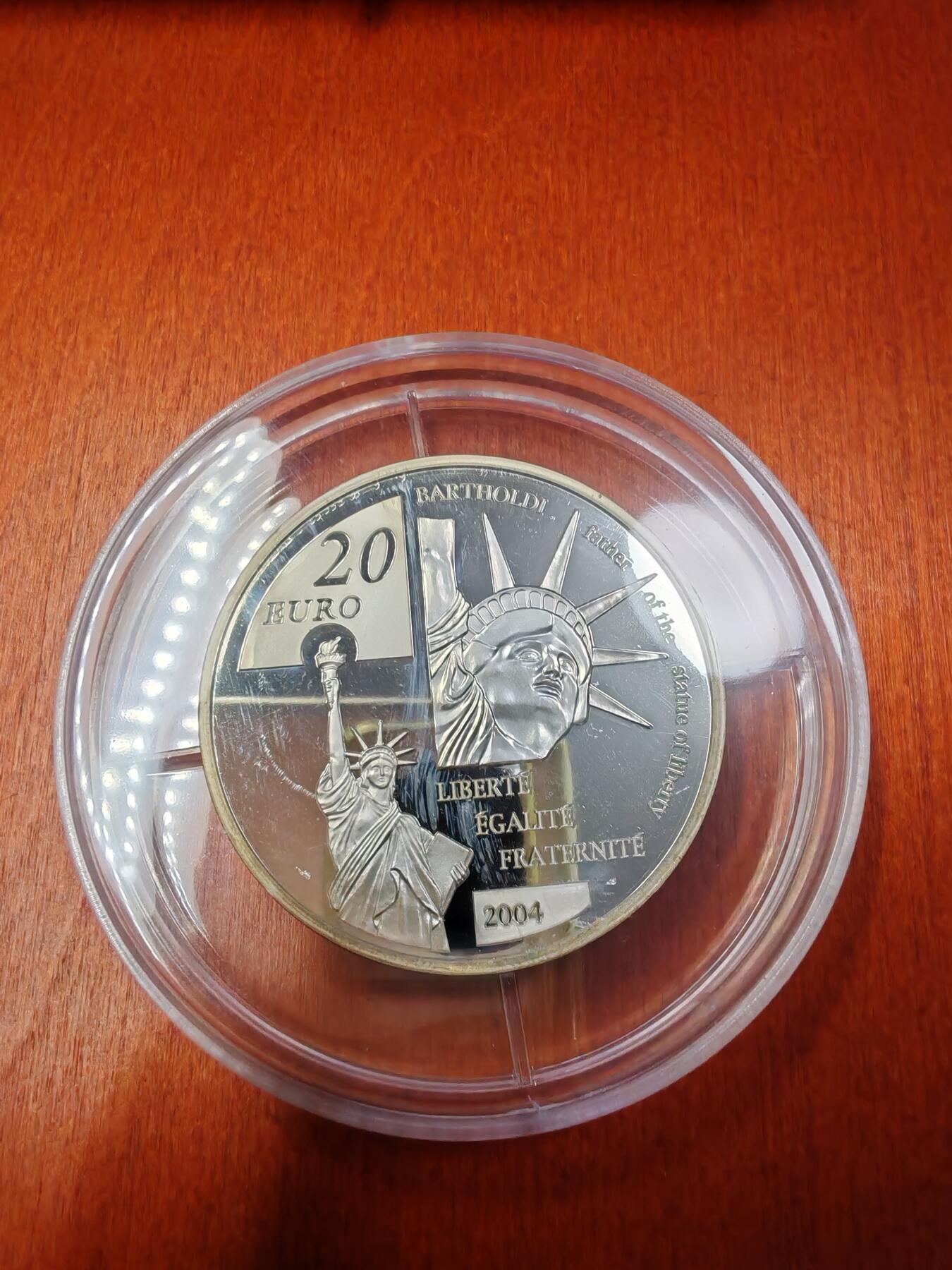 长老汇龙年精选第十五场拍卖 2004法国巴托尔迪——美国自由女神像设计者20欧元5盎司精制银币，盒证全，999枚
