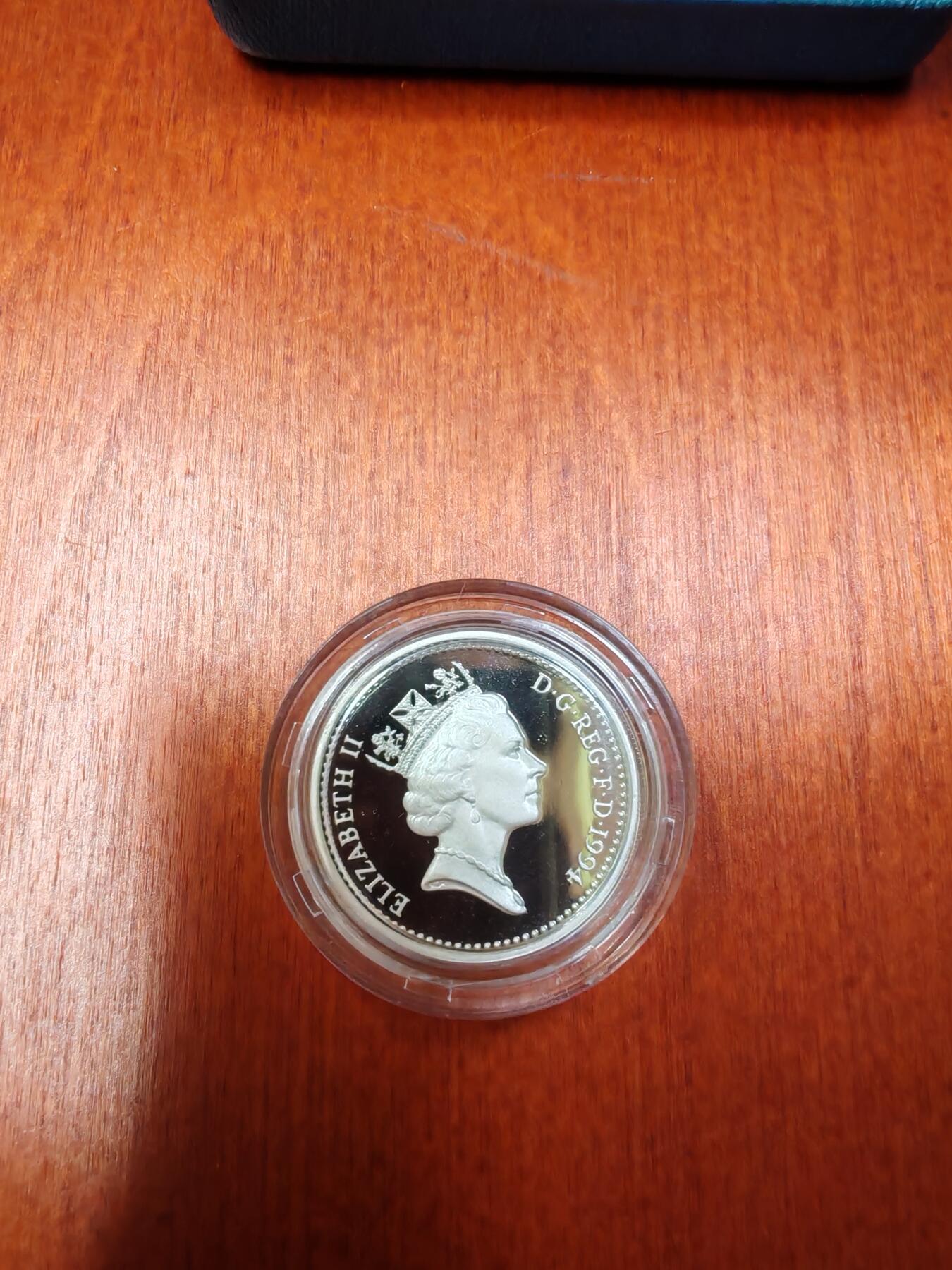 长老汇龙年精选第十五场拍卖 1994英国苏格兰狮子1英镑精制银币，盒证全