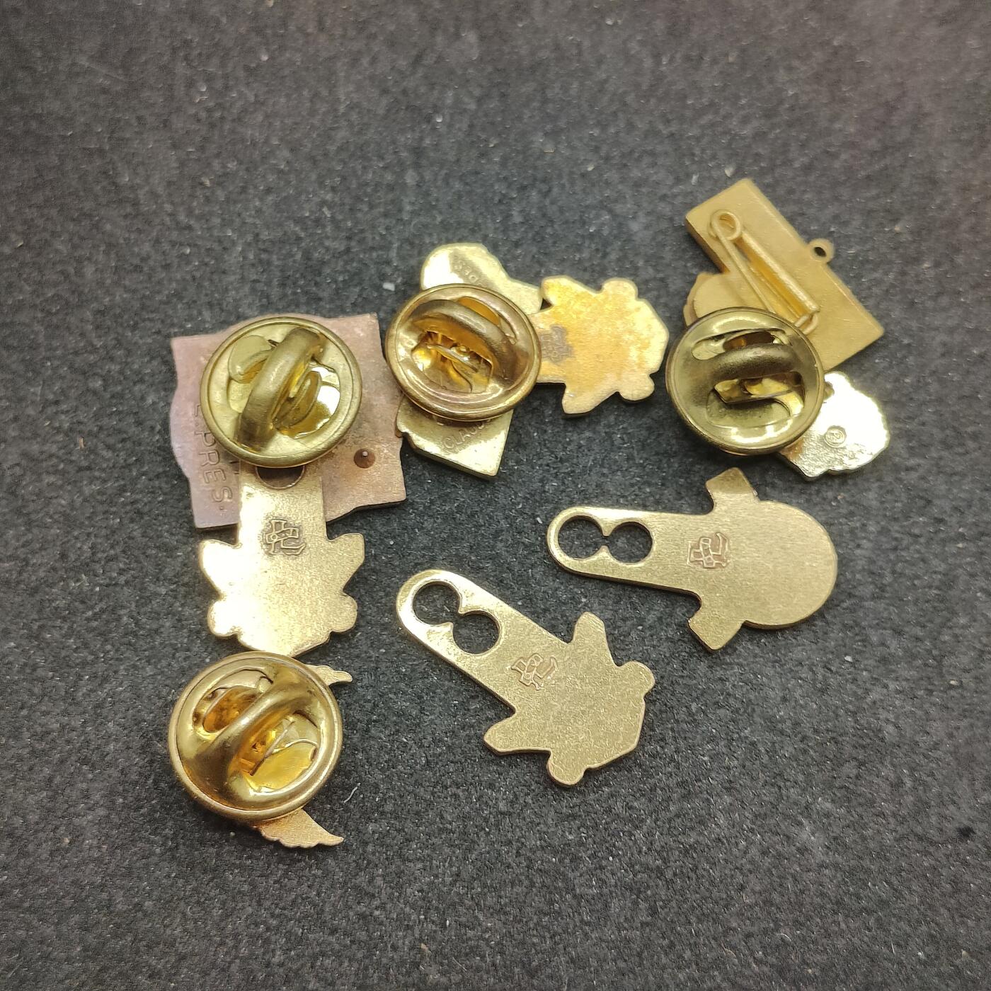 全场0元起拍 第179期 咸鱼国勋章拍卖专场 8月4日（周日）下午6：00开始 国际狮子会徽章一组