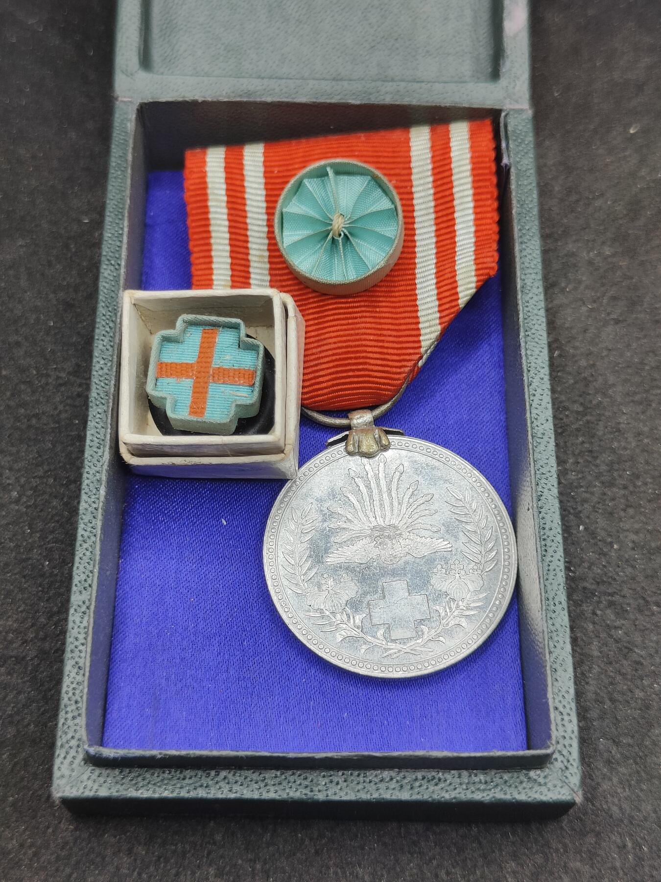 全场0元起拍 第179期 咸鱼国勋章拍卖专场 8月4日（周日）下午6：00开始 日本赤十字终身社员章带盒略