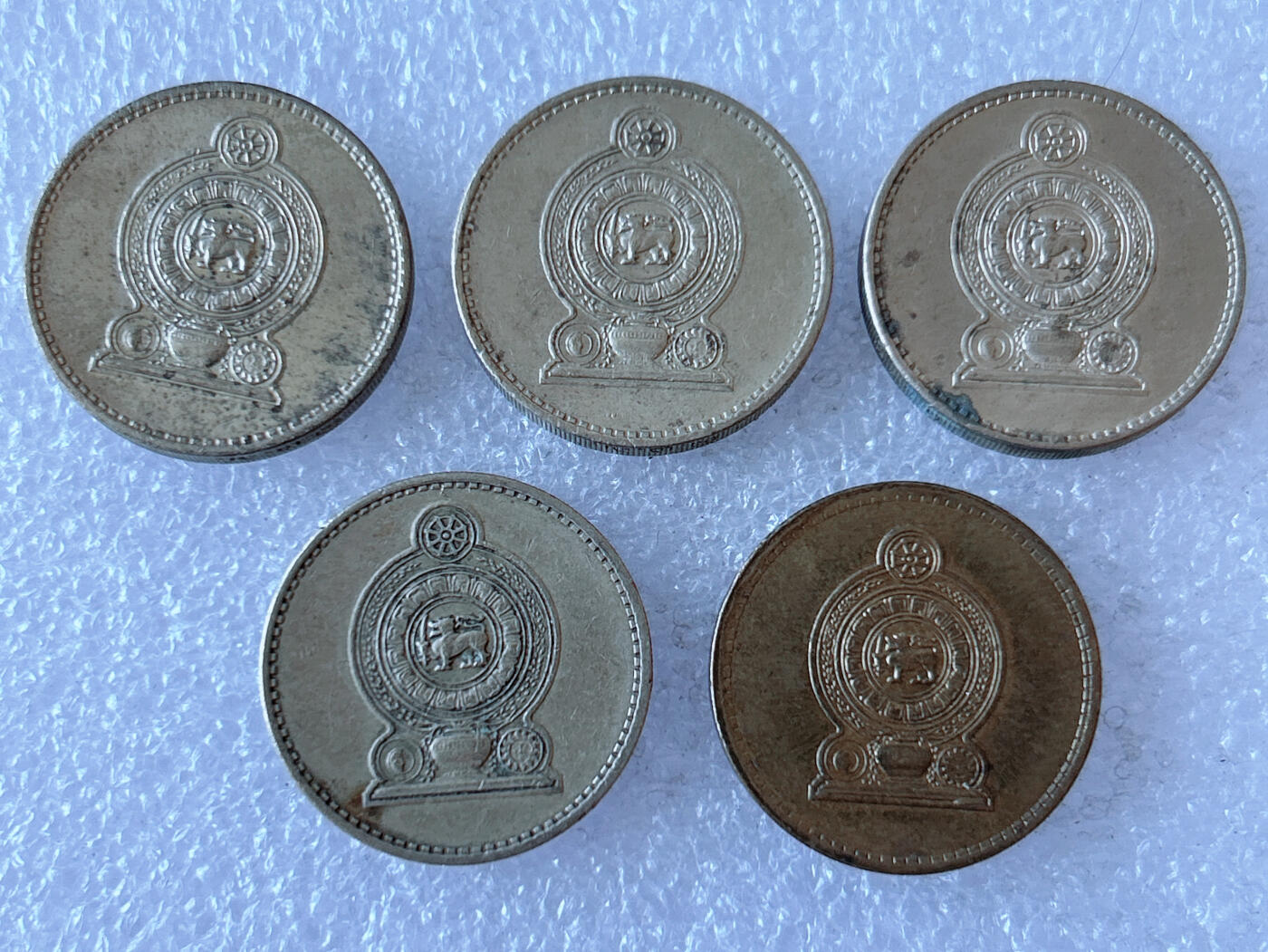 第一海外回流一元起拍收藏 散币专场 第105期 斯里兰卡5卢比铜币 5枚