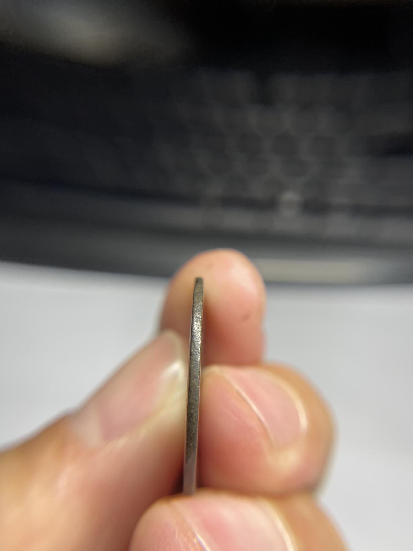 每日一拍,，2024年集古藏今外币拍卖第十二期-第2场—（总第112拍），新一期拍卖开始了,本期古钱币全场包真，拍卖名称未备注的均无补裂翘等缺陷. 淳熙元宝背上月下星，有铸纹，声音响亮，尺寸24.1*1.3