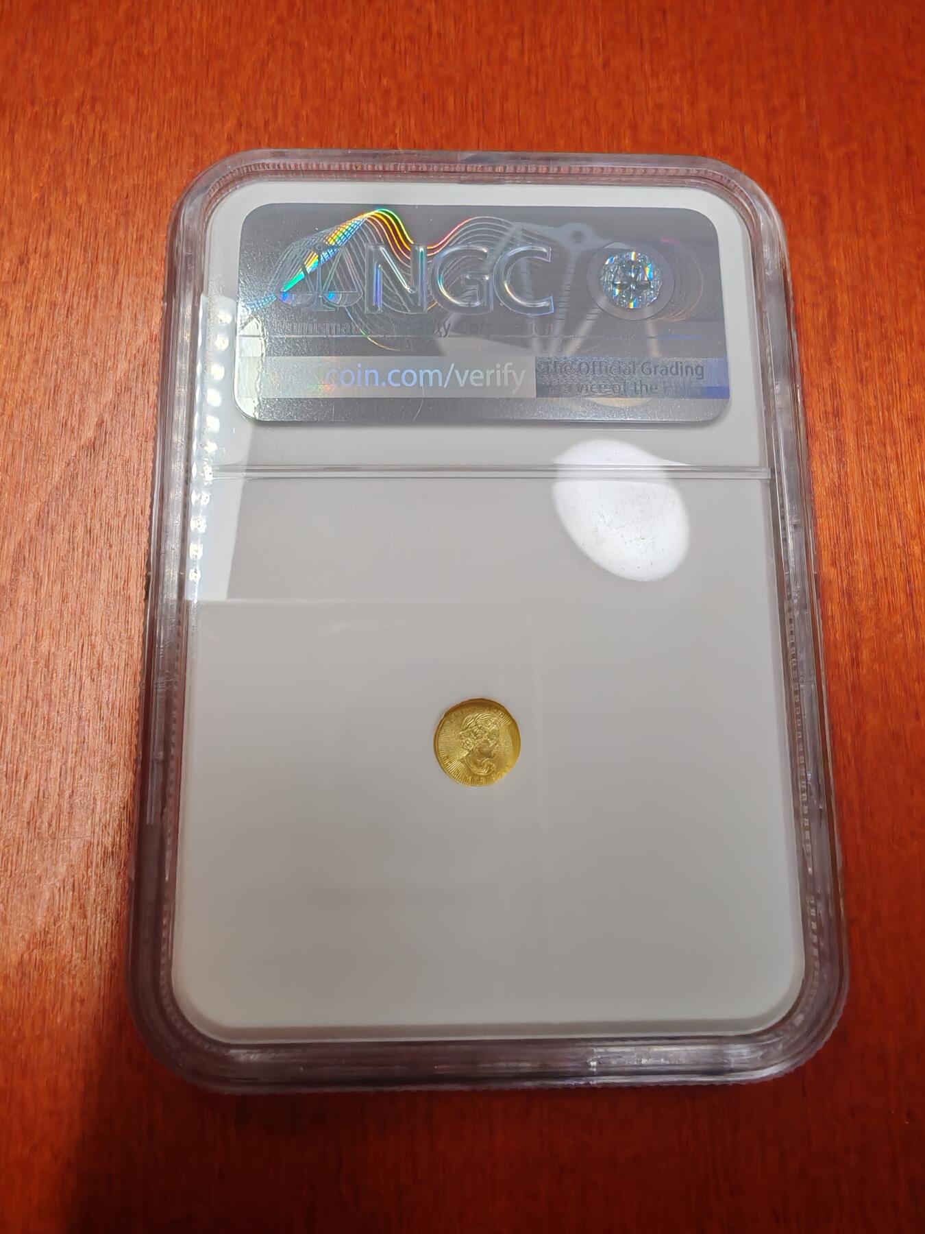 长老汇龙年精选第十六场拍卖 2016 CANADA MAPLE LEAF 1g .9999 GOLD，6枚并列冠军之一
