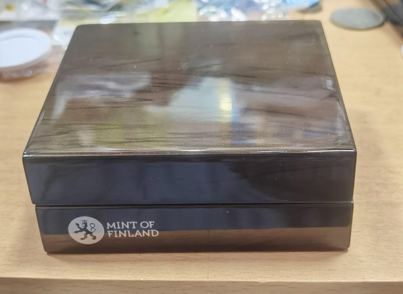 北京马甸外国币专卖微拍第124期，外国金银币专场，陆续上新，欢迎关注 2013年斐济缕空掐丝工艺蛇银币，盒证齐全