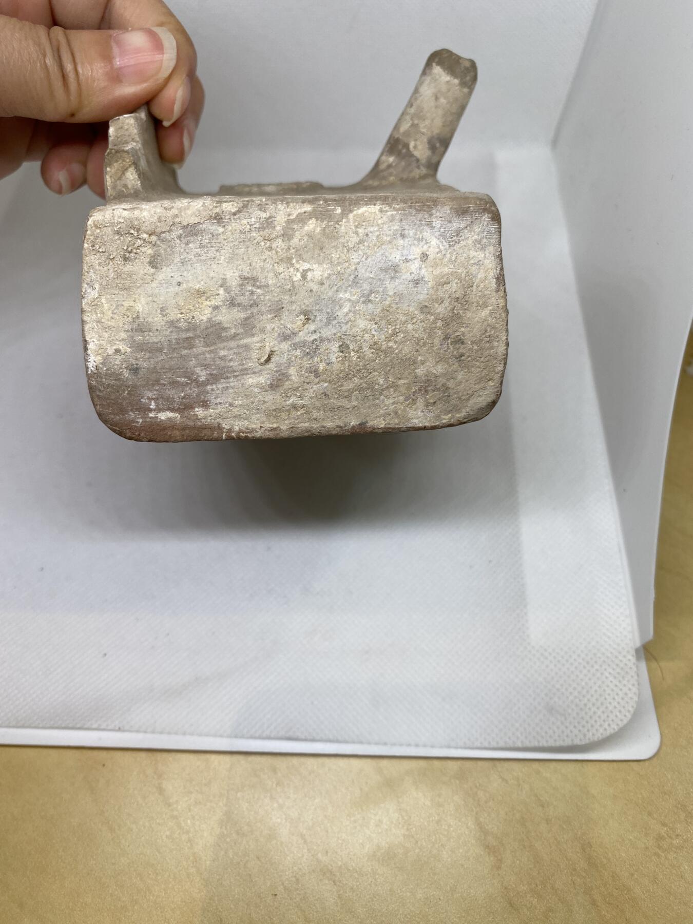 老陶灶台，尺寸12.2*8厘米，品相如图，300包快递