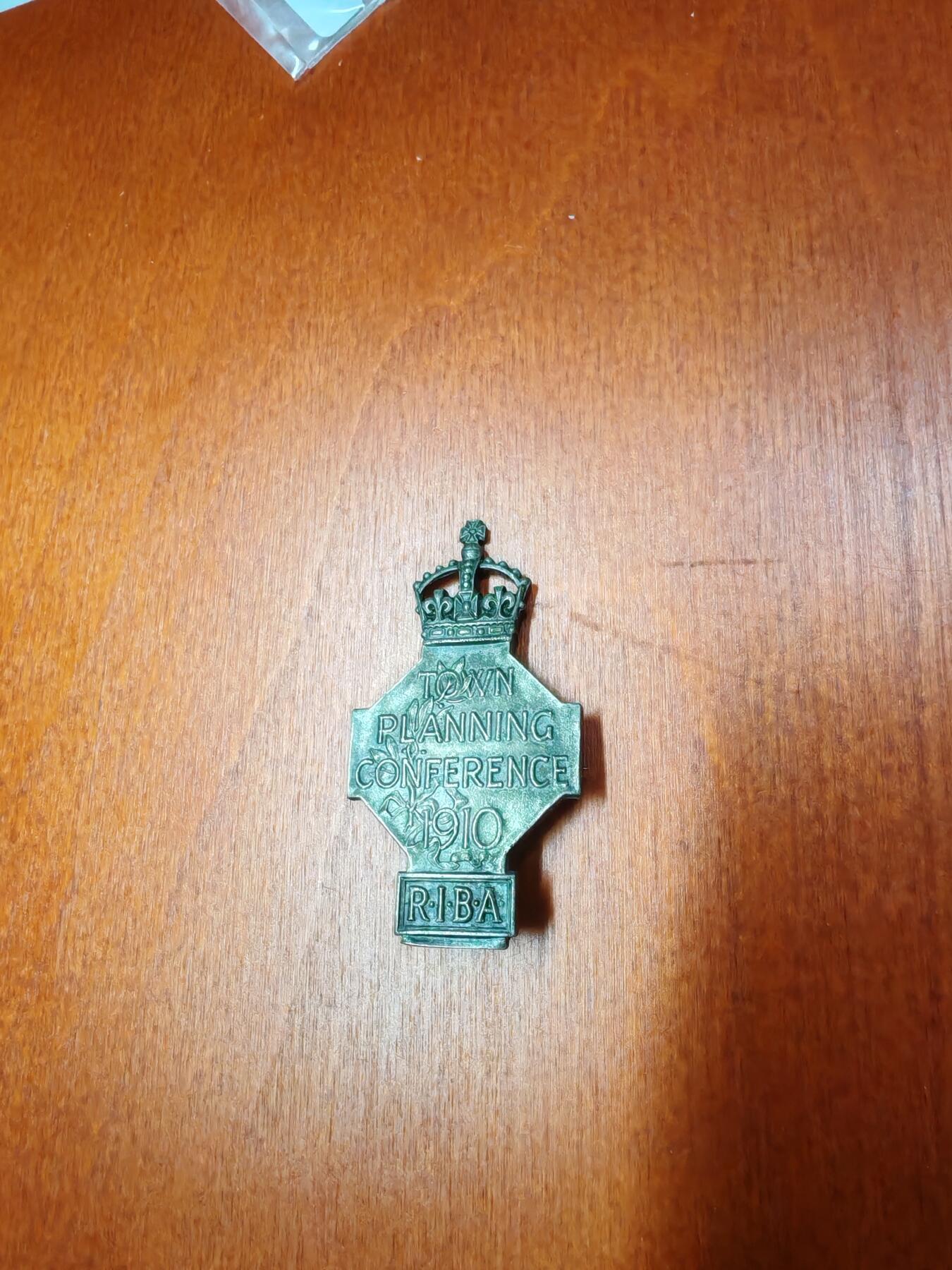 长老汇龙年精选第十六场拍卖 1910英国爱德华七世城市规划会议银章，47MM*25MM，9.7克，RIBA英国建筑师协会，全世界有1000多人参加