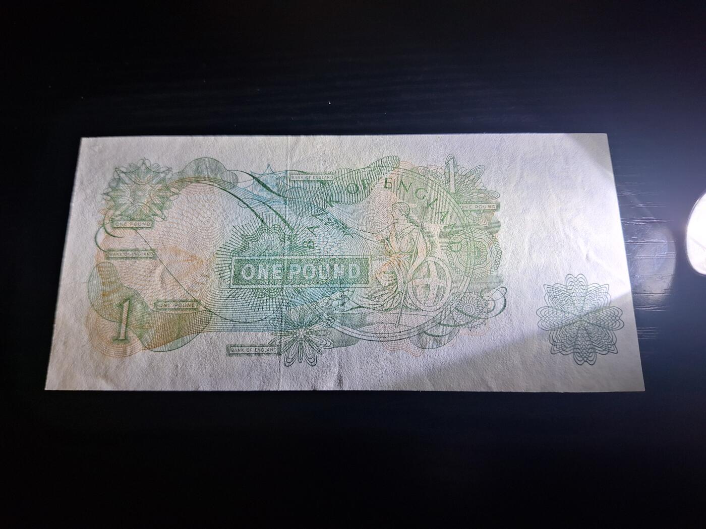 博彦收藏8月7日钱币专场 英国女皇1镑 9品