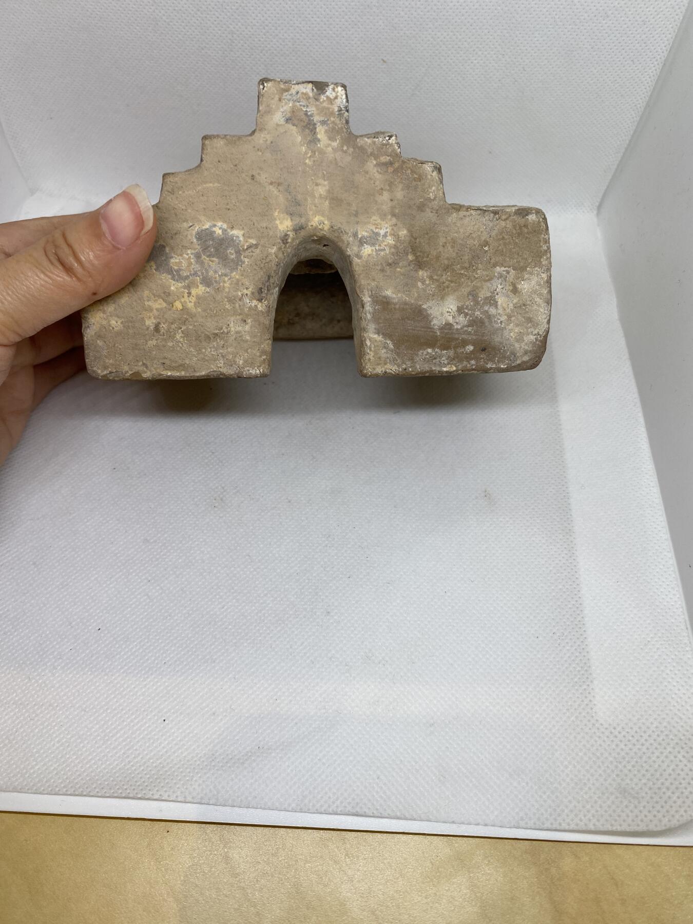 老陶灶台，尺寸12.2*8厘米，品相如图，300包快递