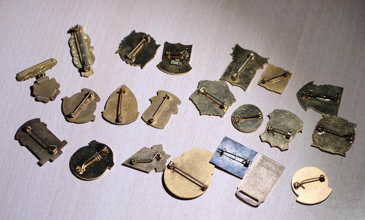 大猫徽章拍卖 第252期 欧洲珐琅证章一组21枚