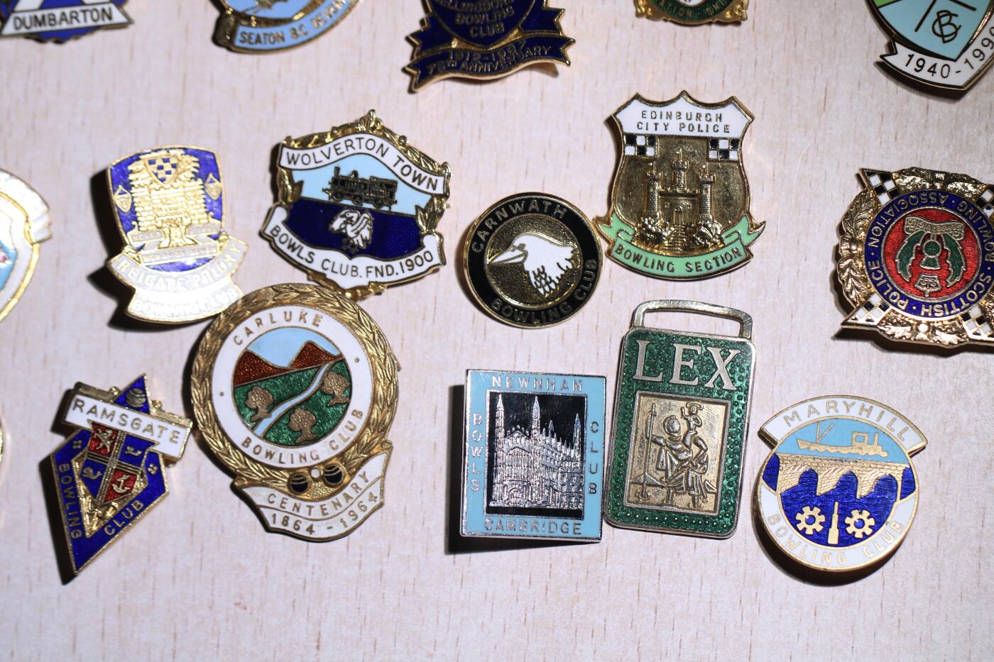 大猫徽章拍卖 第252期 欧洲珐琅证章一组21枚