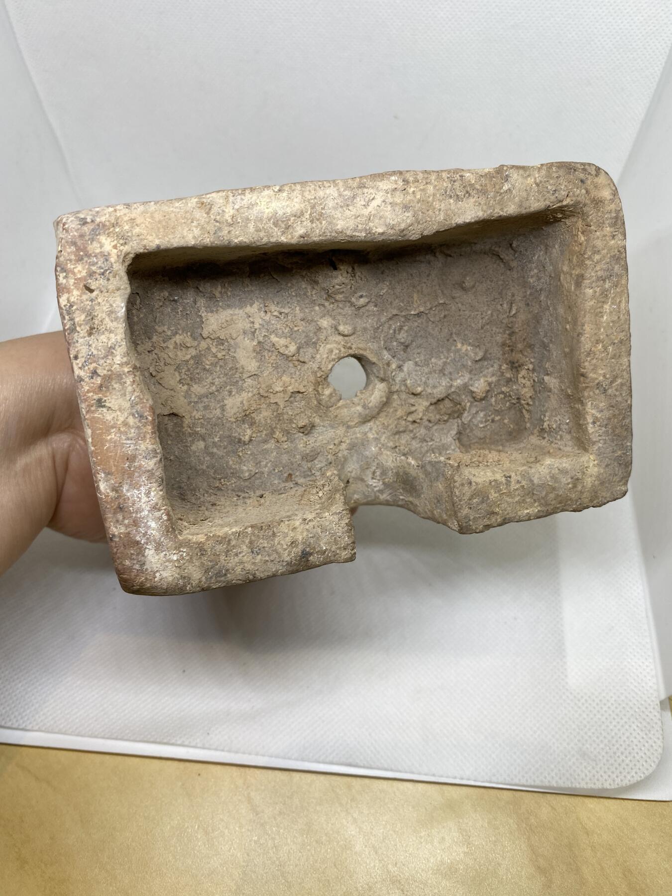 老陶灶台，尺寸12.2*8厘米，品相如图，300包快递