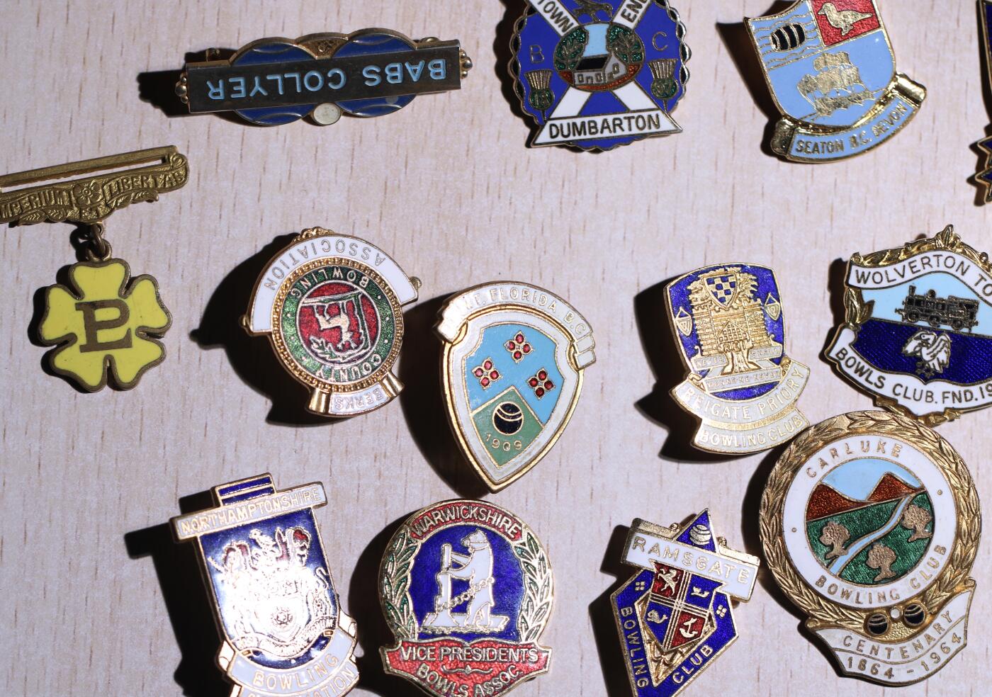 大猫徽章拍卖 第252期 欧洲珐琅证章一组21枚