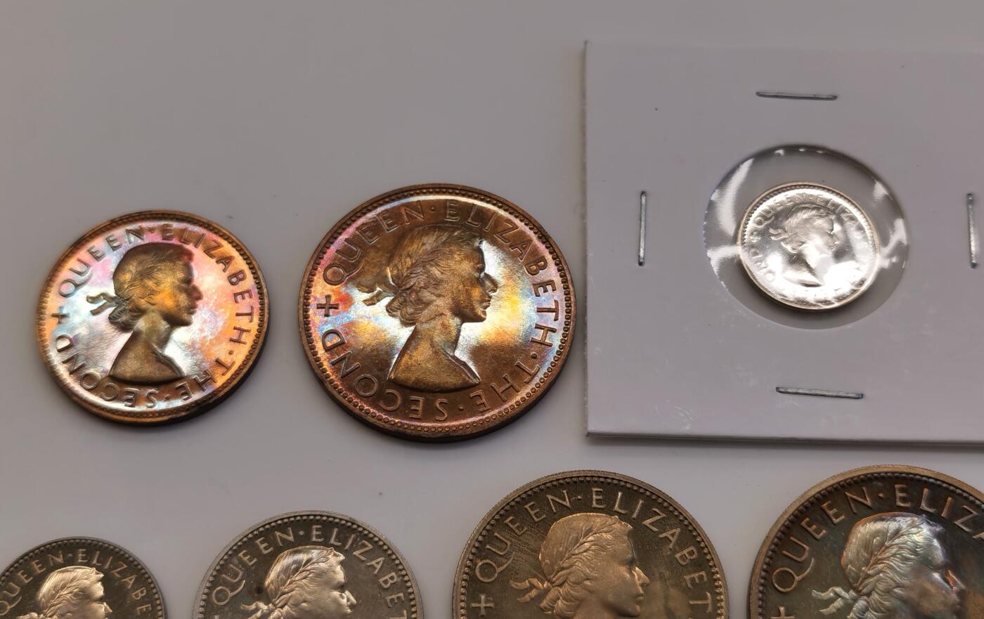 博洋堂世界钱币拍卖第086期（全场包邮） 新西兰1953年伊丽莎白二世1/2克朗-1/2便士精制套币 原光UNC 个别氧化 附带原盒