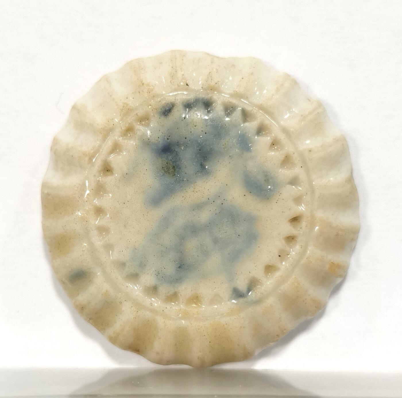 博洋堂世界钱币拍卖第086期（全场包邮） 暹罗早期瓷币，圆形，正面“鈚钱”背面“蕴胜”，少见品种