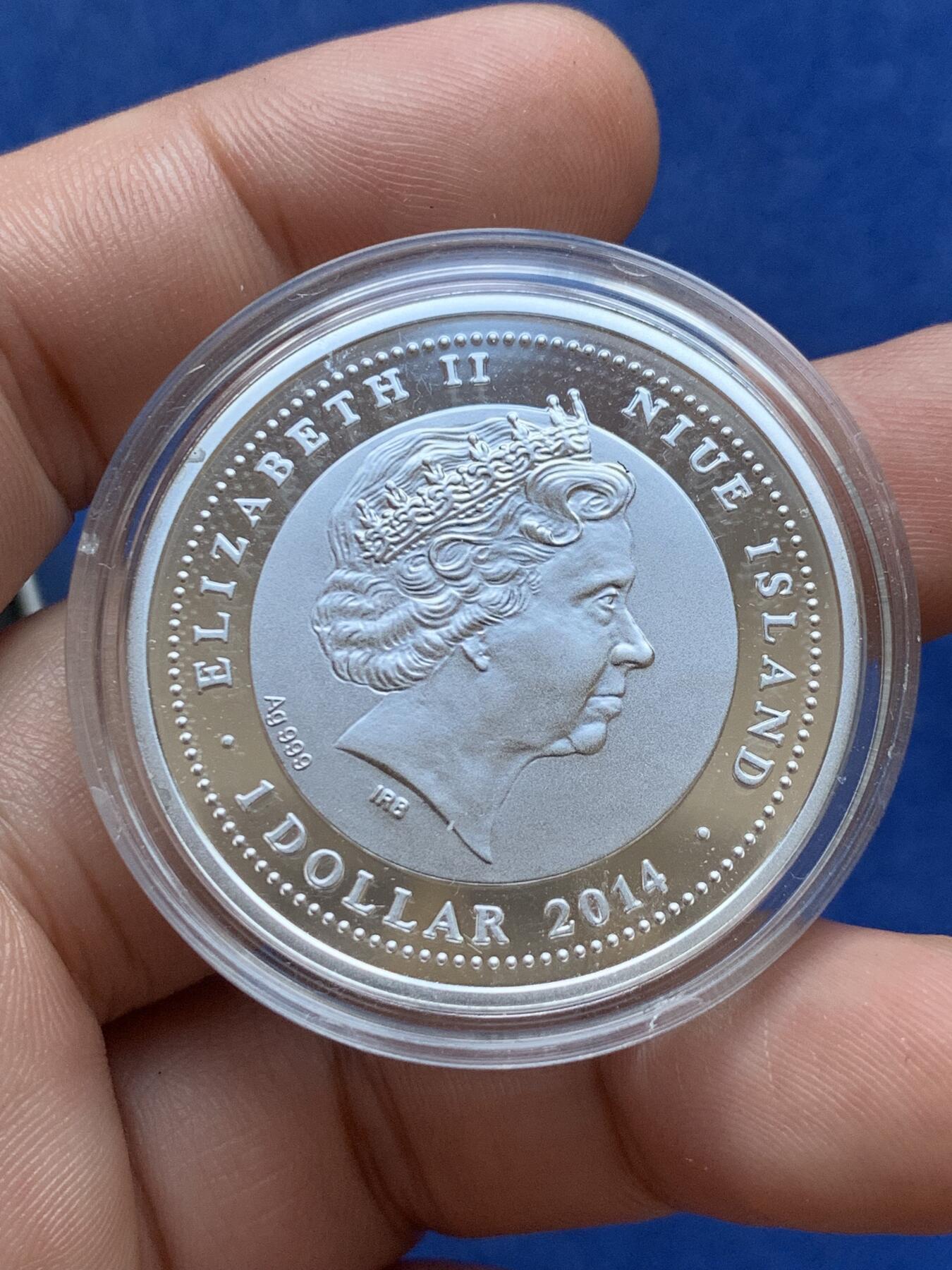 《竞宝斋》第294场- 周日，周一  2场连拍 （全场包邮） 2014年 纽埃 1元 圣乔治 发行数量：7000 镀金 999银 20克 带盒证 （证书上年份错印为2012年）