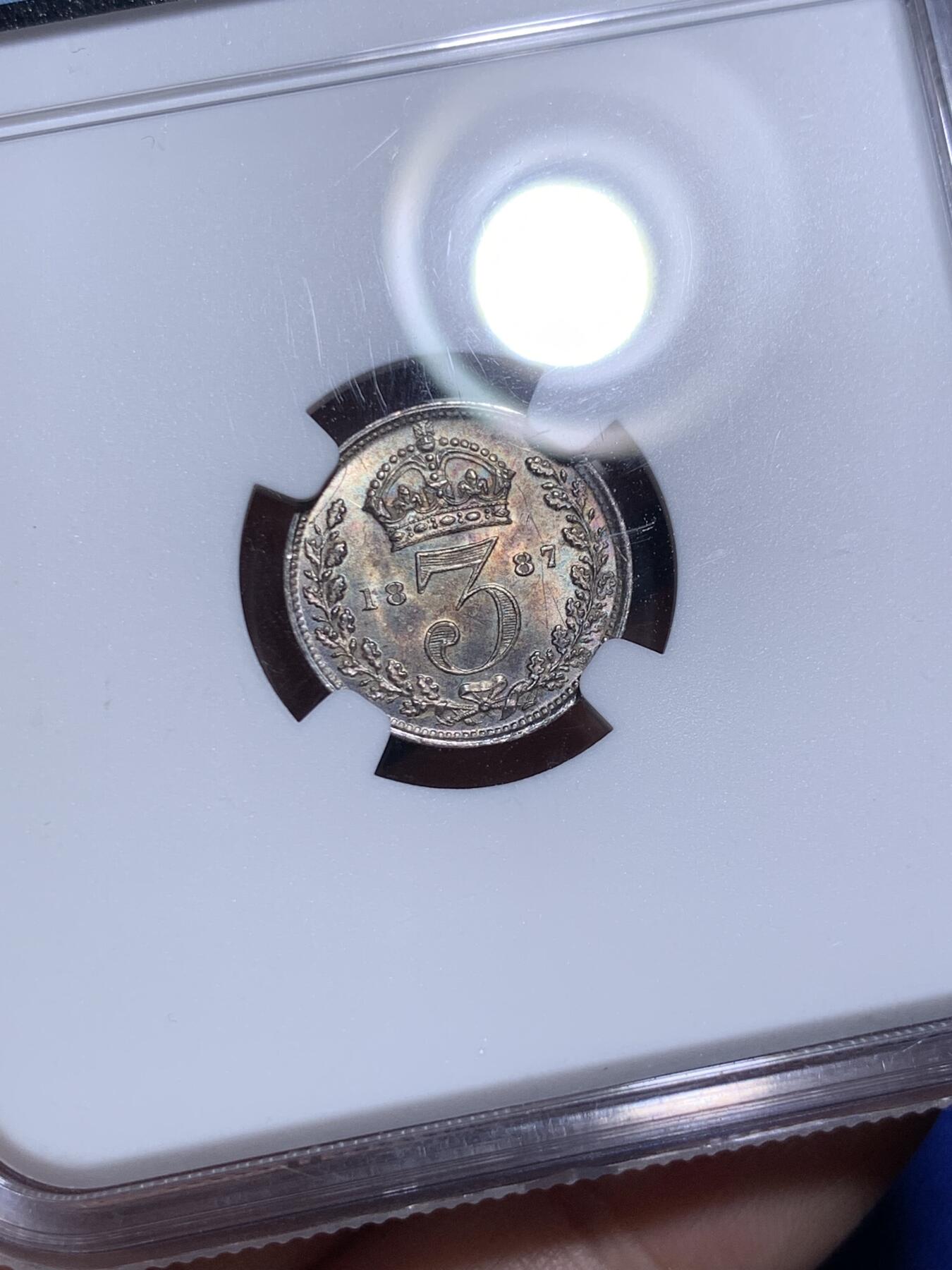 《竞宝斋》第294场- 周日，周一  2场连拍 （全场包邮） NGC MS66 英国1887年维多利亚高冠3便士银币 高分不易