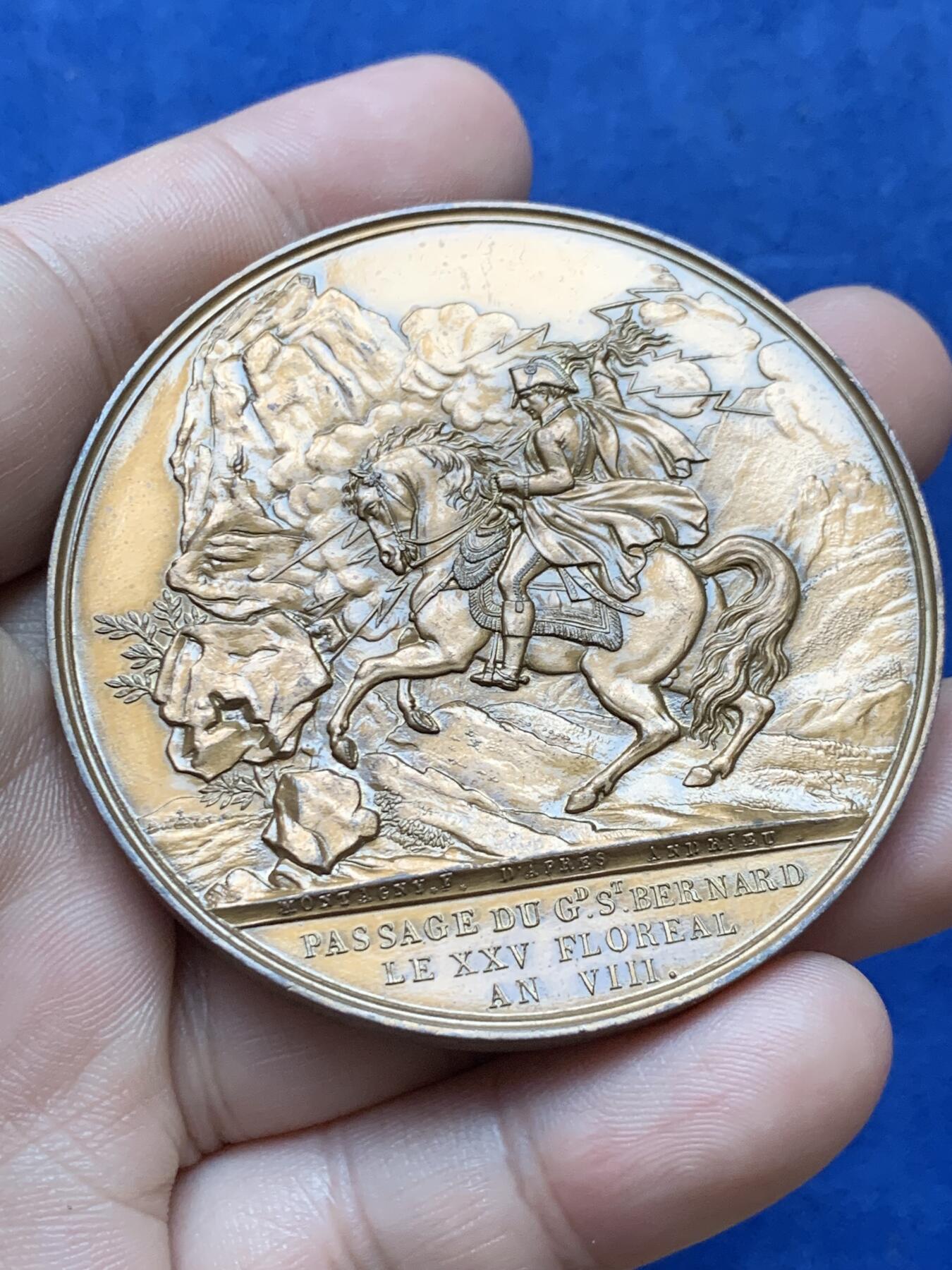 《竞宝斋》第294场- 周日，周一  2场连拍 （全场包邮） 法国 1800年 拿破仑法伦哥战役 大铜章 59mm直径91克 设计恢宏