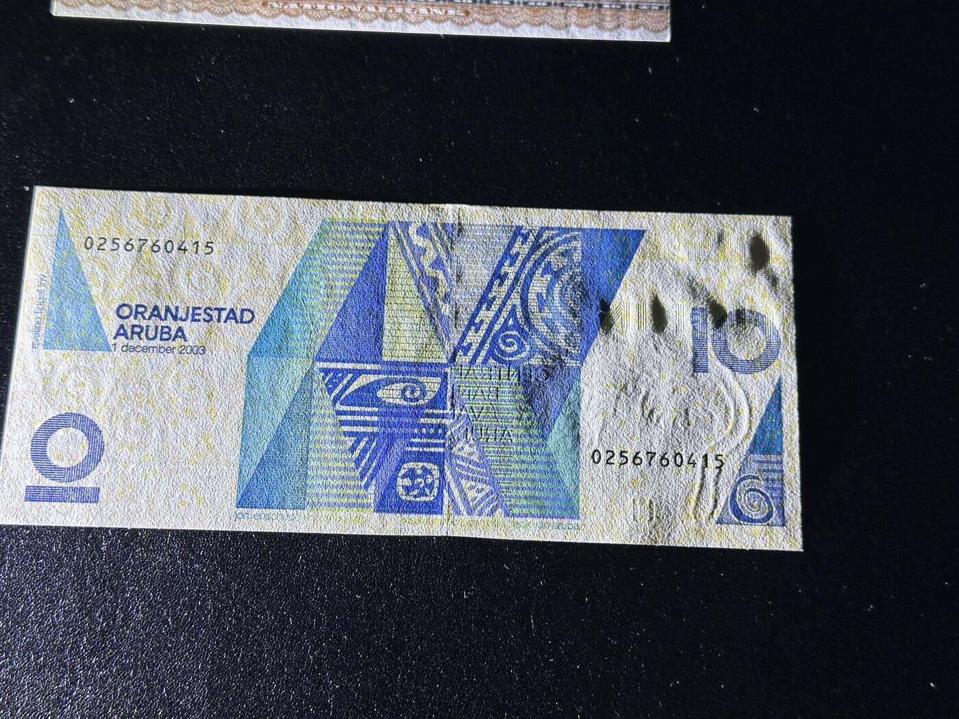 《外钞收藏家》第三百九十八期 2003年阿鲁巴10 全新UNC