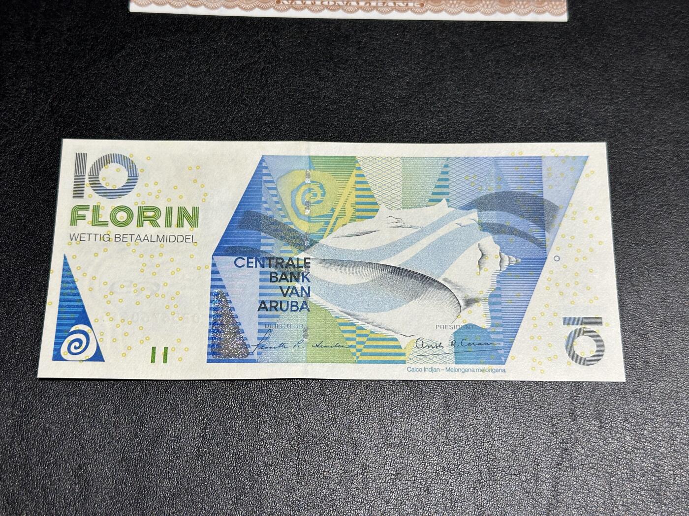 《外钞收藏家》第三百九十八期 2003年阿鲁巴10 全新UNC