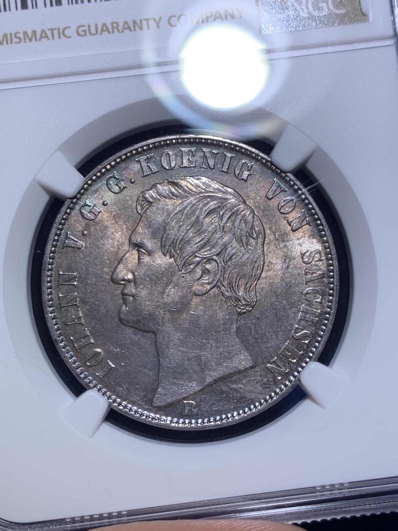 《竞宝斋》第294场- 周日，周一  2场连拍 （全场包邮） NGC MS62  德国 1868 萨克森 双狮流通1联合泰勒银币 紫罗兰包浆带十字光