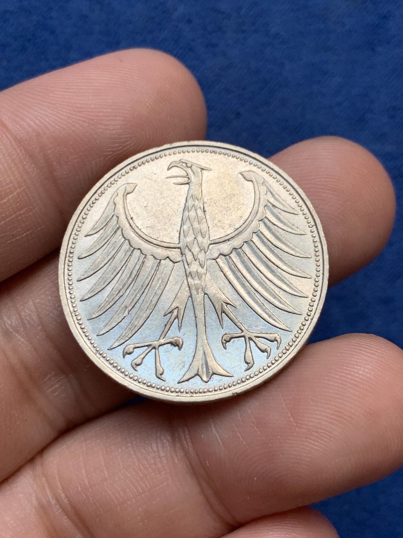 《竞宝斋》第294场- 周日，周一  2场连拍 （全场包邮） 3枚一组 瑞士1932年5法郎银币+美国1964年肯尼迪半美元银币+德国1958年5马克银币