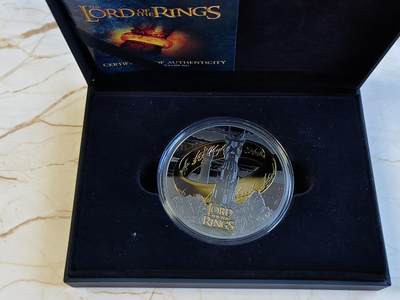 【海寕潮】拍卖第122期 - 【海寧潮】萨摩亚2023年指环王双塔奇谋5盎司钌化镀金银币，999银，发行量199枚