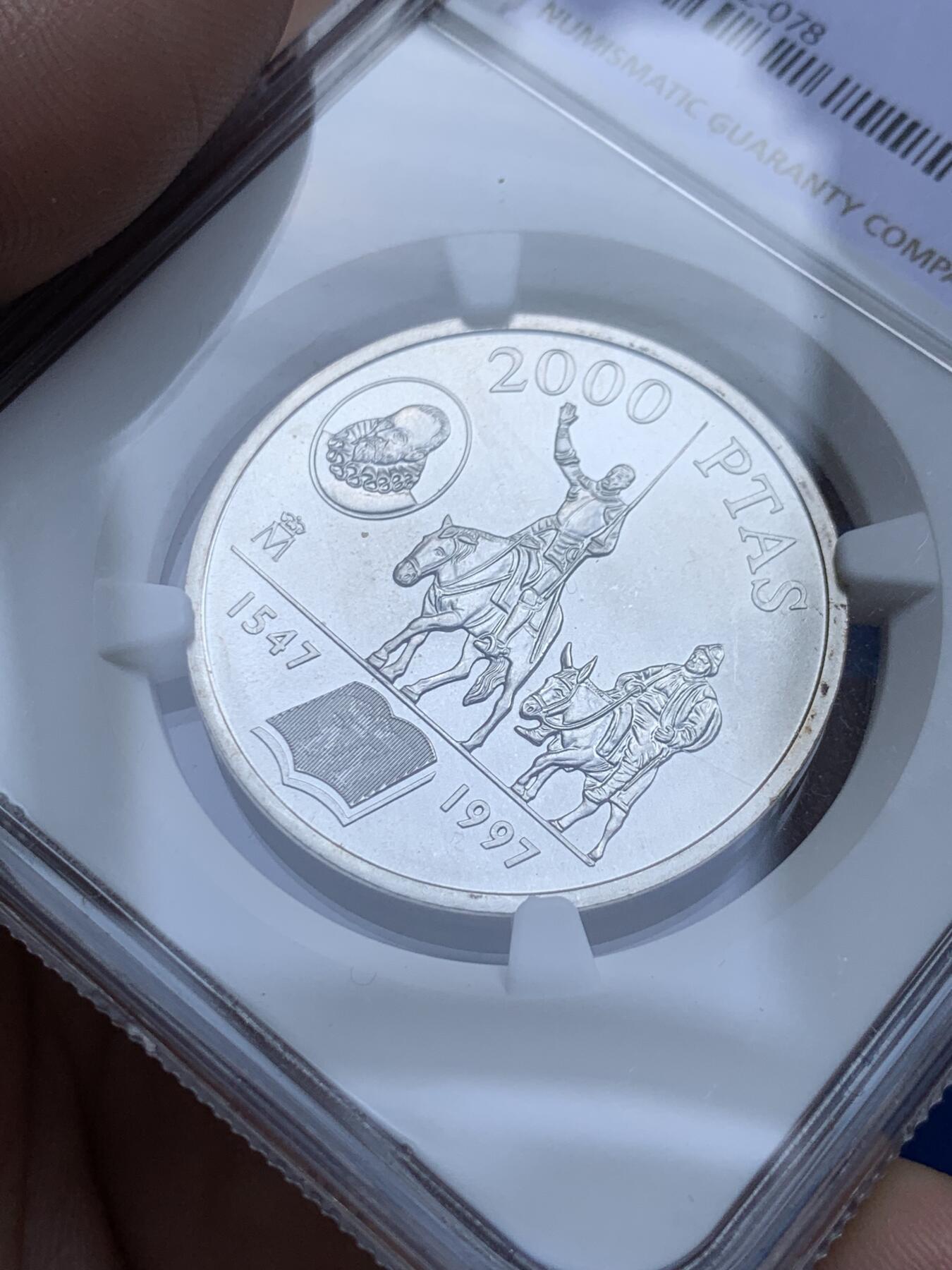 《竞宝斋》第294场- 周日，周一  2场连拍 （全场包邮） NGC MS66 1997年 西班牙 2000比塞塔 塞万提斯 银0.925 18克 获得更高评分的数目: 1枚 带卡