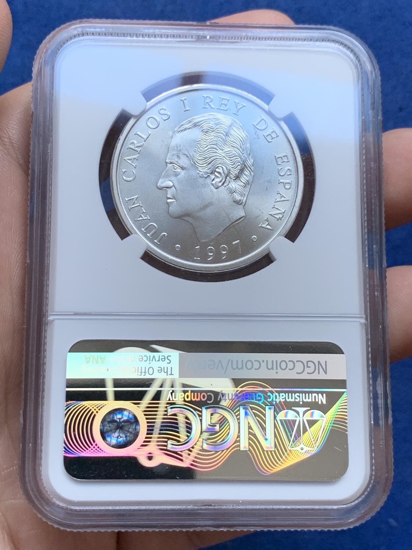 《竞宝斋》第294场- 周日，周一  2场连拍 （全场包邮） NGC MS66 1997年 西班牙 2000比塞塔 塞万提斯 银0.925 18克 获得更高评分的数目: 1枚 带卡