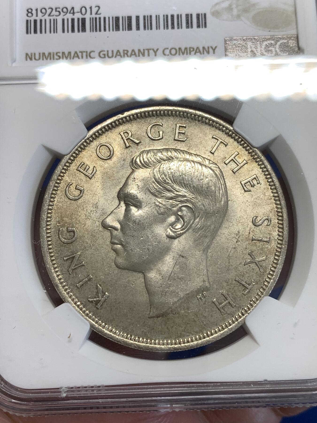 《竞宝斋》第294场- 周日，周一  2场连拍 （全场包邮） NGC MS62 新西兰1949年乔治六世克朗银币 原光好品